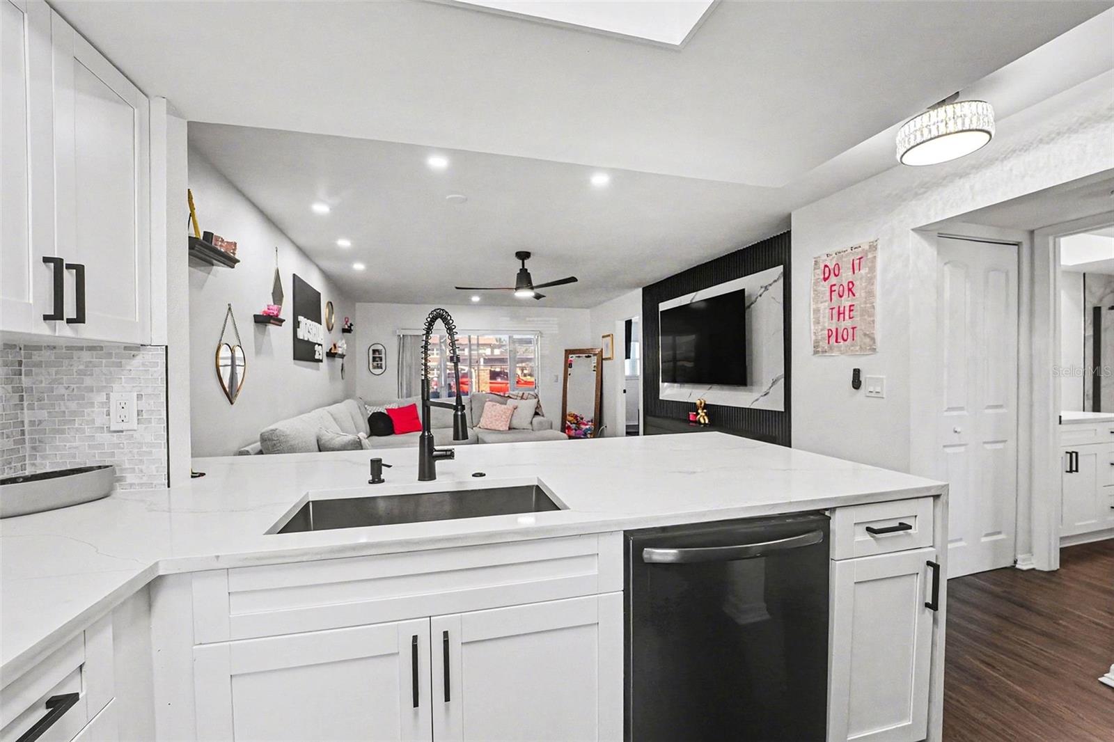 Image 10 of 36 For 5197 Silent Loop 121