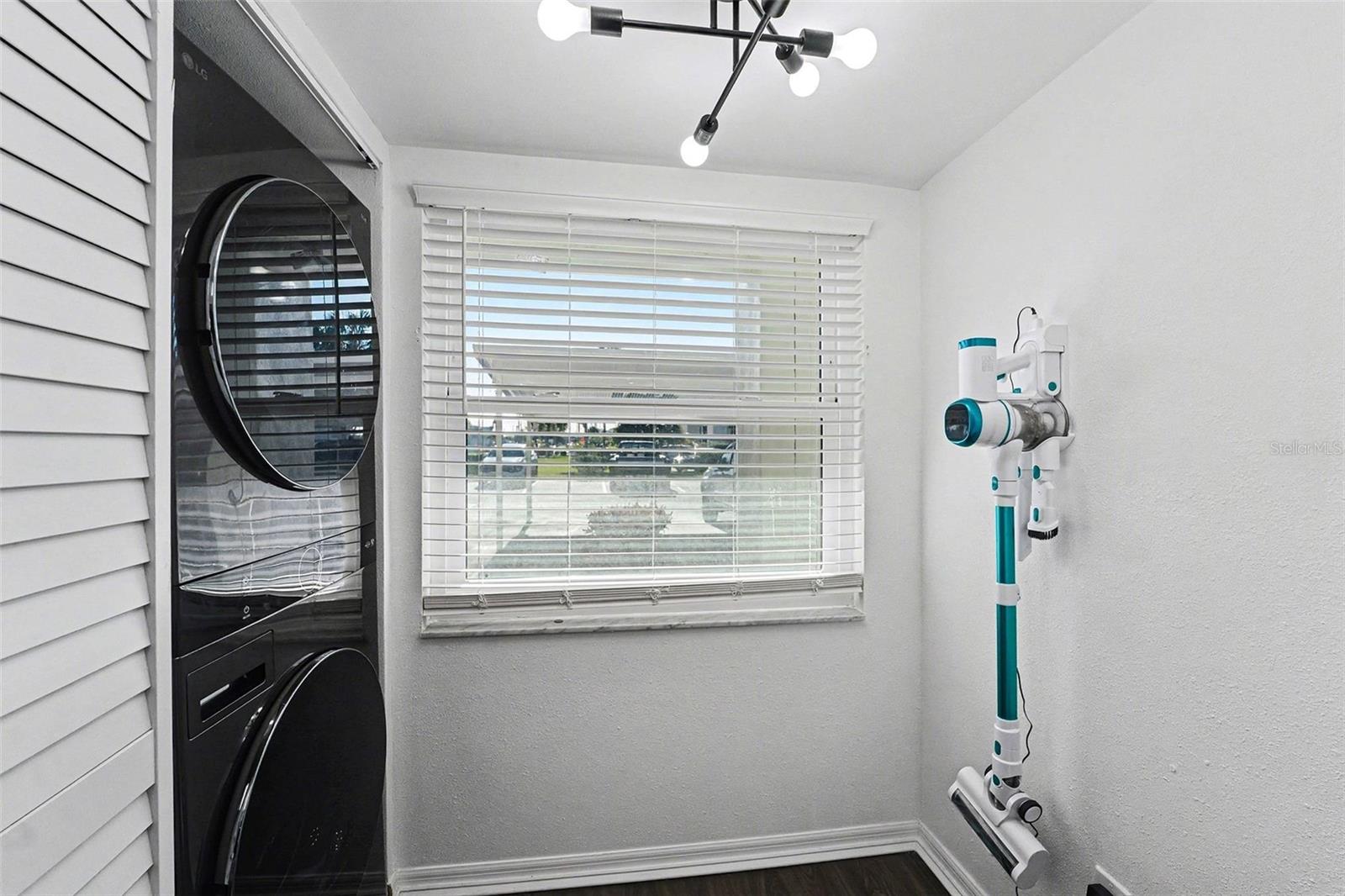 Image 19 of 36 For 5197 Silent Loop 121