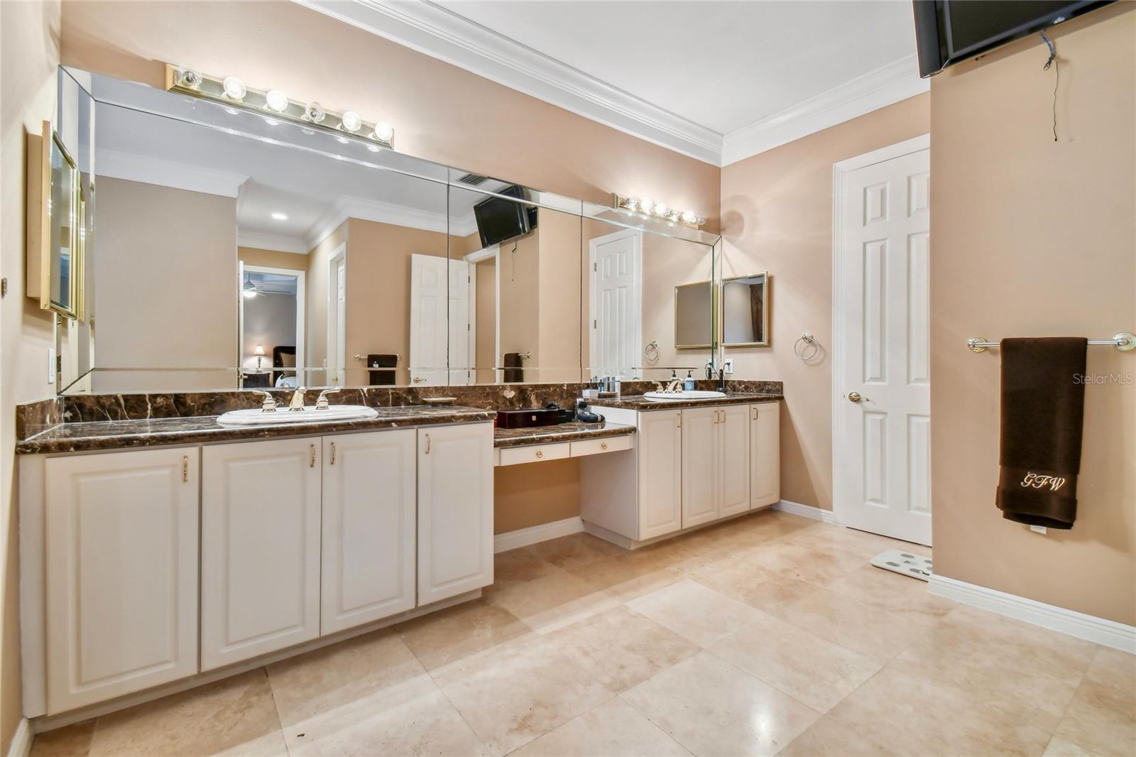 Image 21 of 37 For 17011 Candeleda De Avila