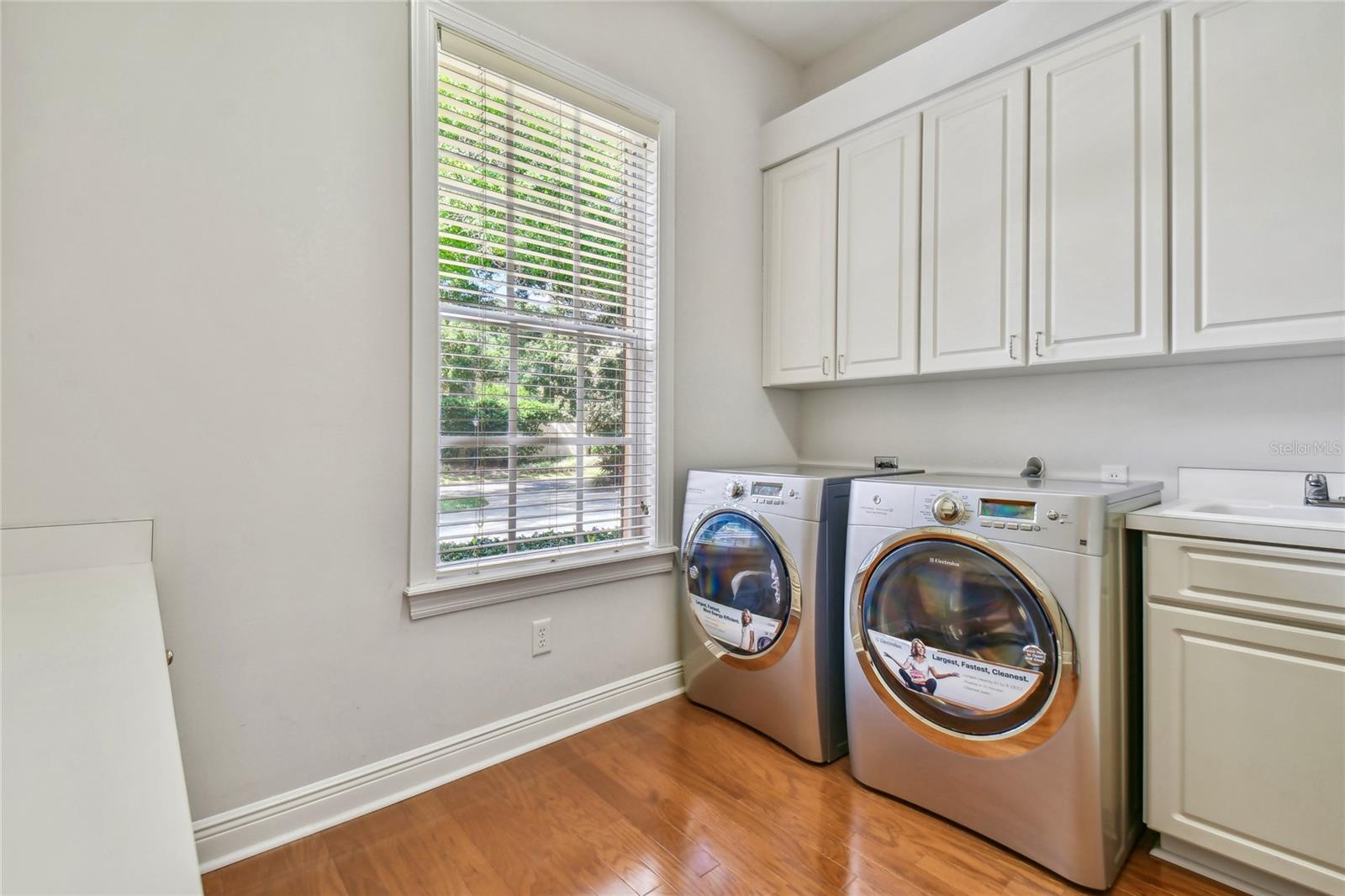 Image 32 of 37 For 17011 Candeleda De Avila