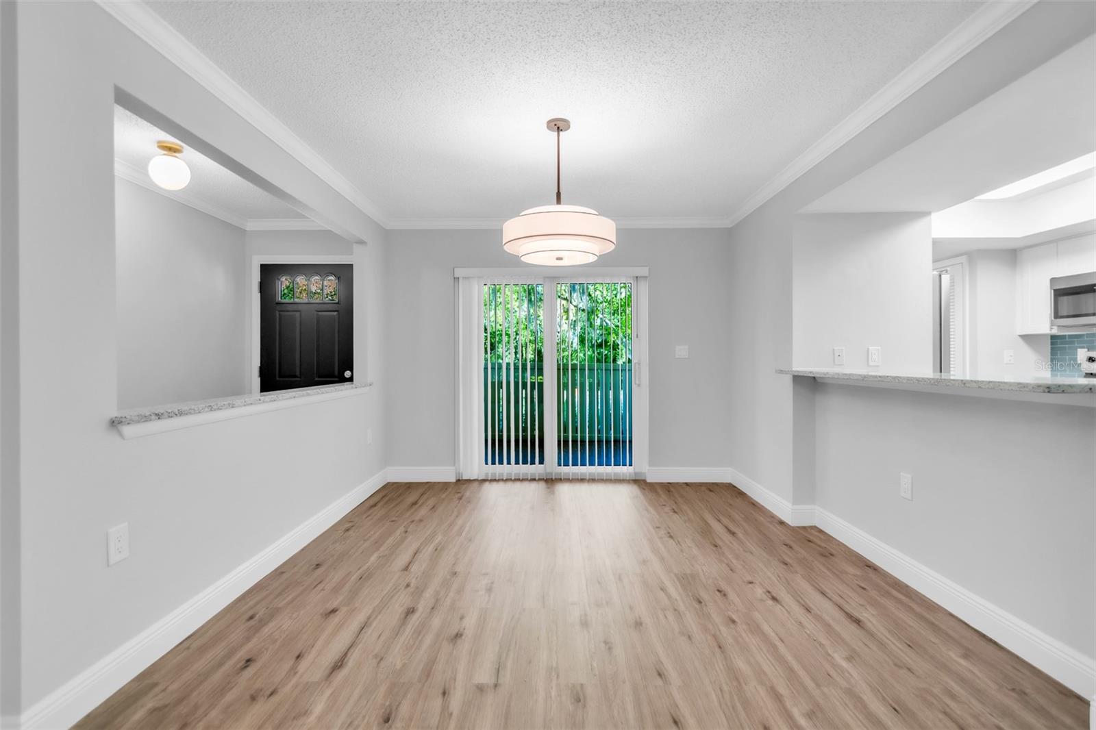 Image 7 of 48 For 600 Woodlands Drive