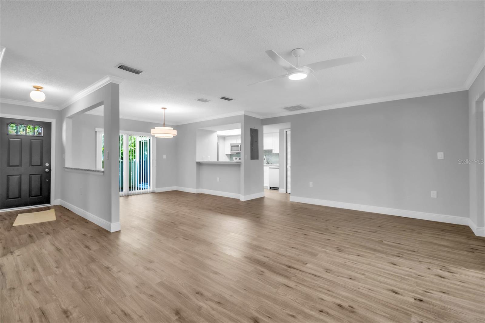 Image 9 of 48 For 600 Woodlands Drive