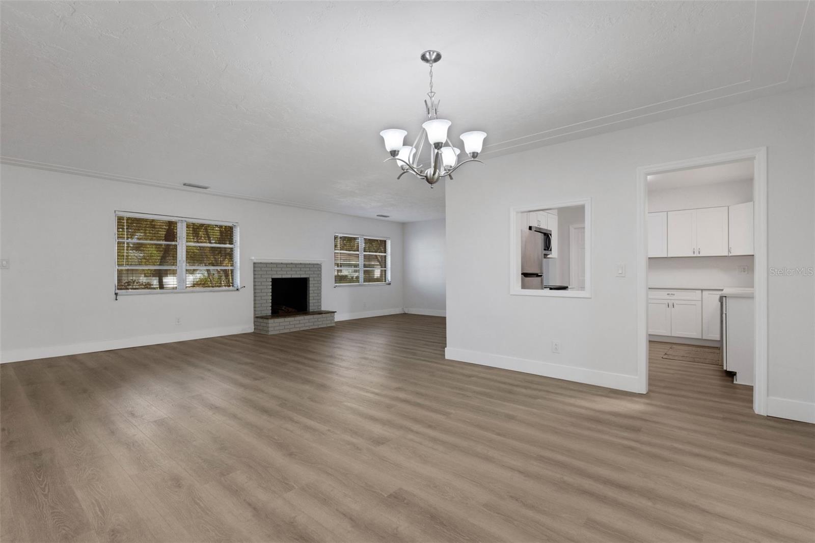 Image 13 of 62 For 7912 Garden Drive N