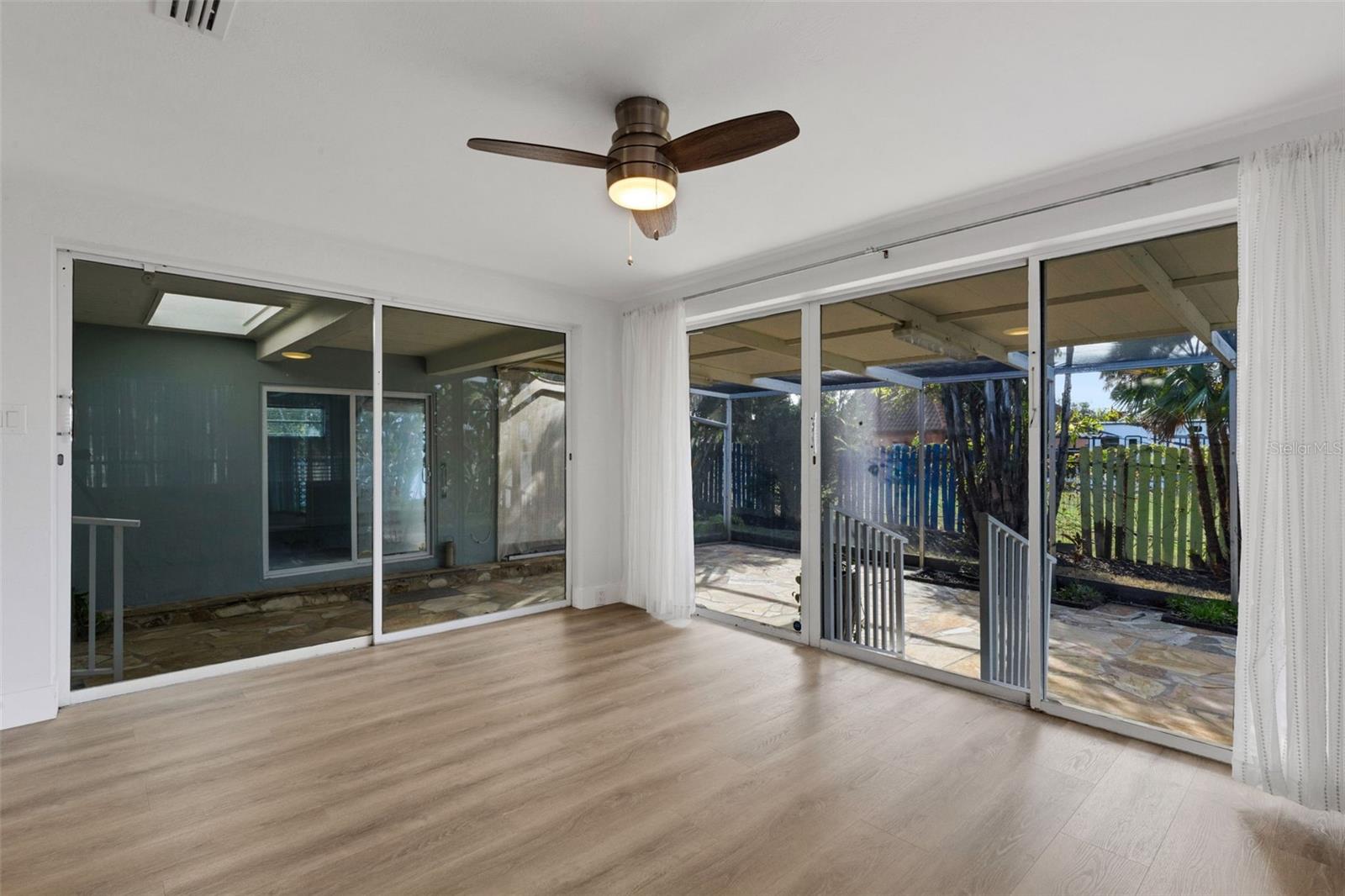 Image 23 of 62 For 7912 Garden Drive N