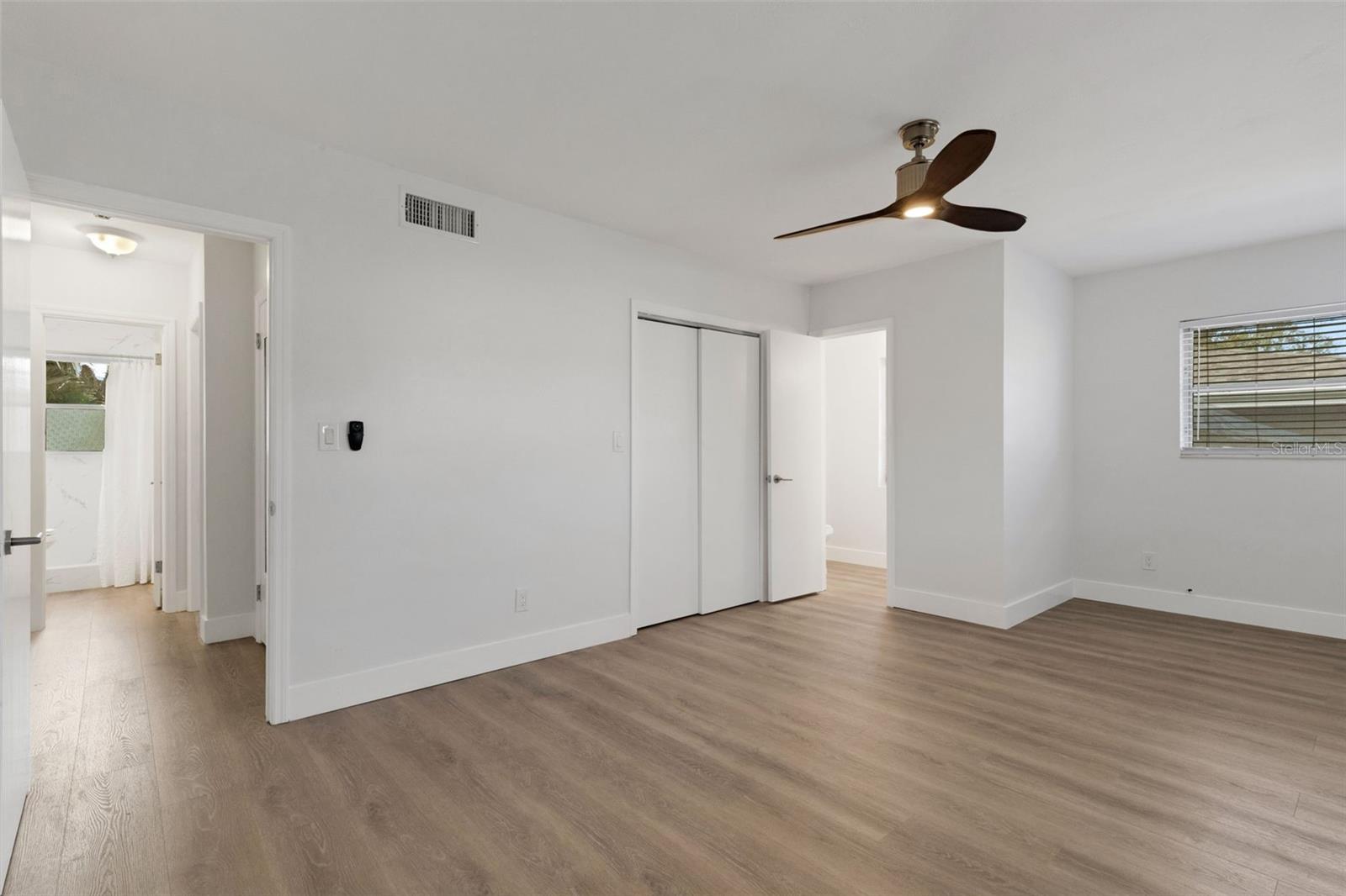 Image 26 of 62 For 7912 Garden Drive N