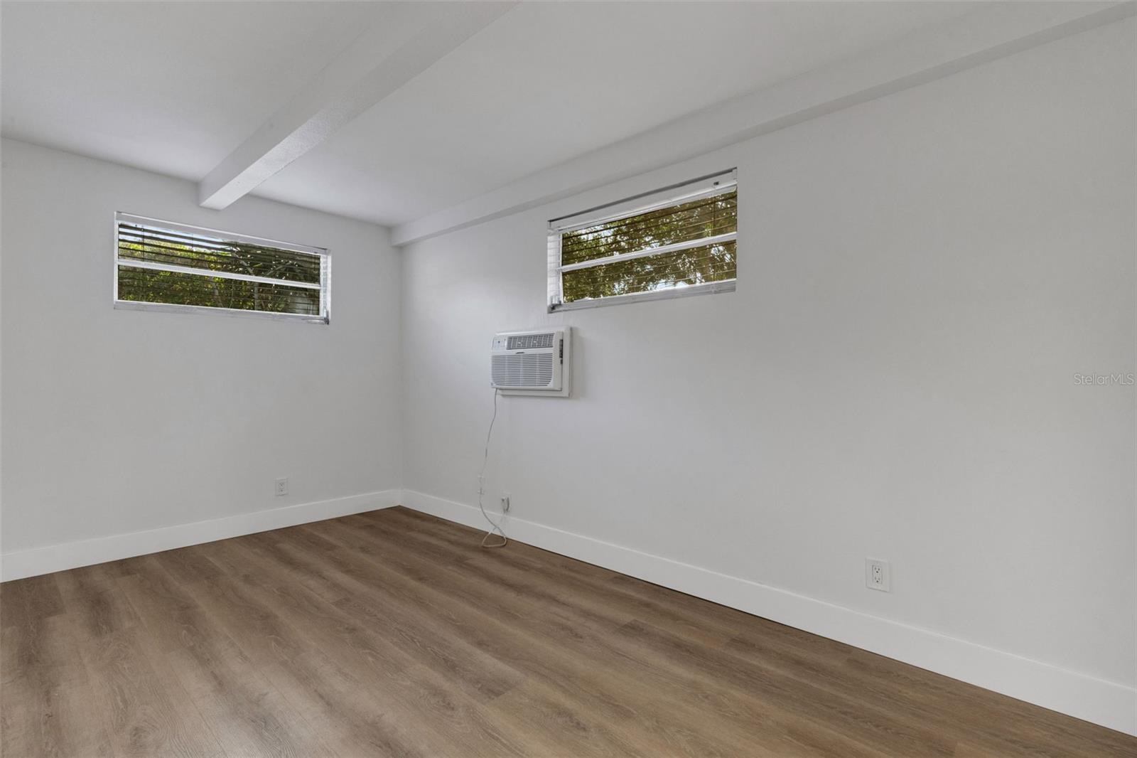 Image 39 of 62 For 7912 Garden Drive N