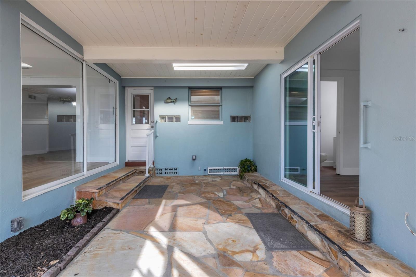 Image 46 of 62 For 7912 Garden Drive N