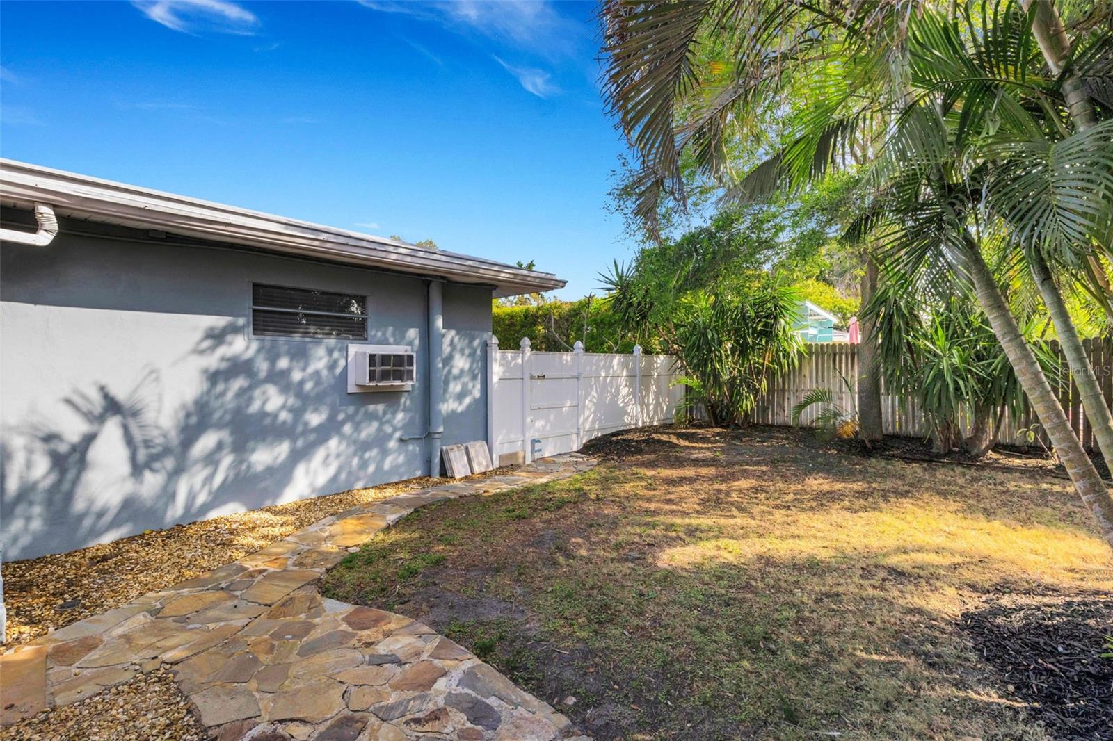 Image 53 of 62 For 7912 Garden Drive N