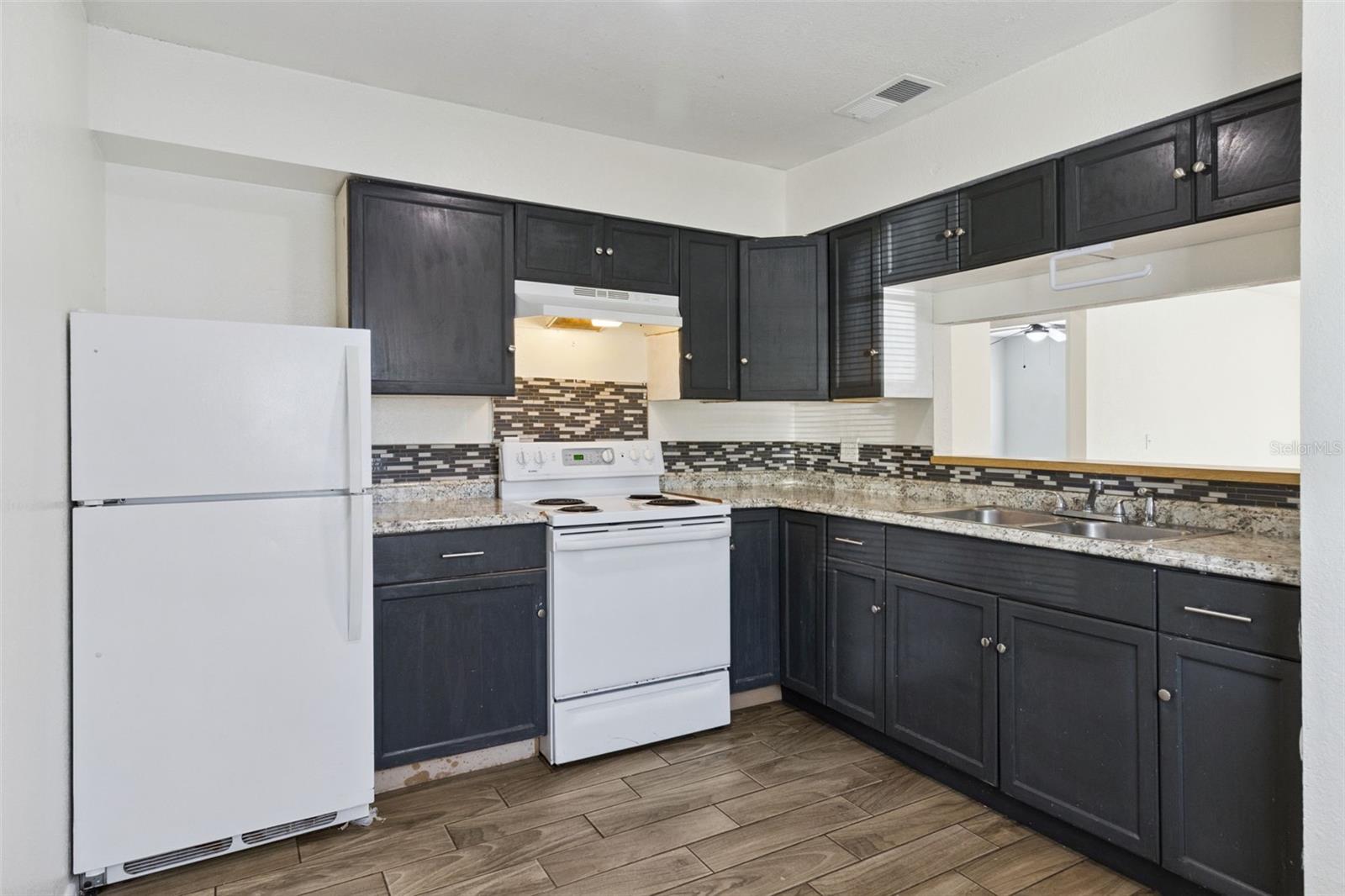 Image 8 of 21 For 1336 Fairway Drive