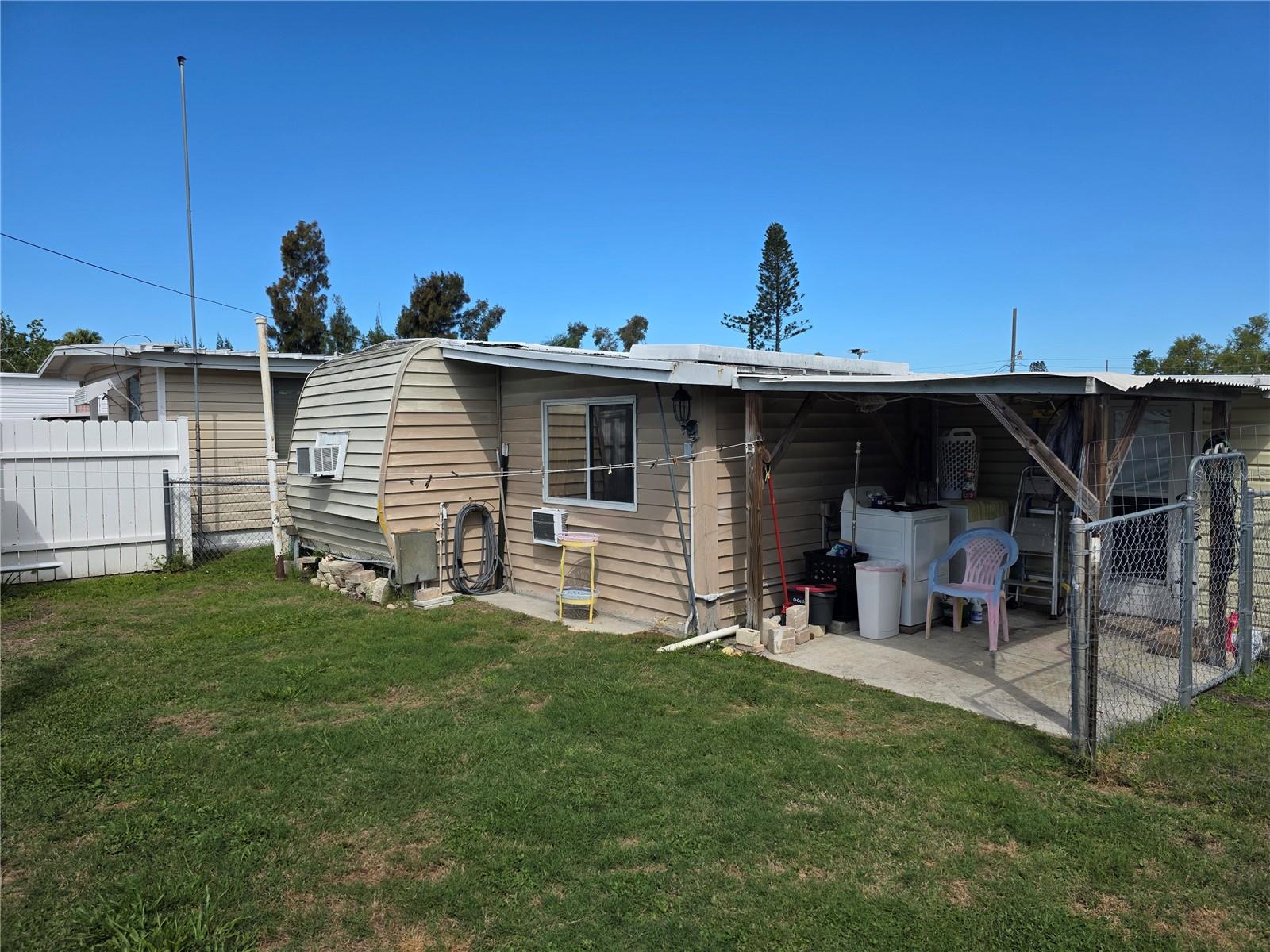 Image 17 of 21 For 1106 51st Avenue W