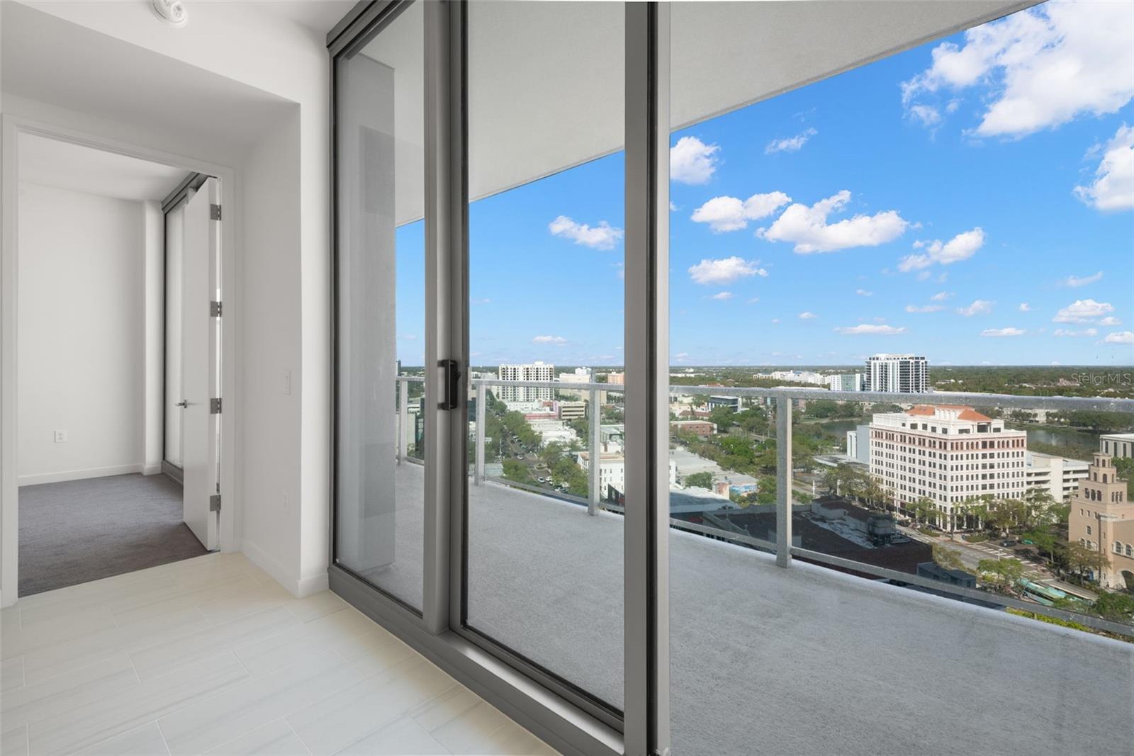 Image 14 of 63 For 400 Central Avenue 1709