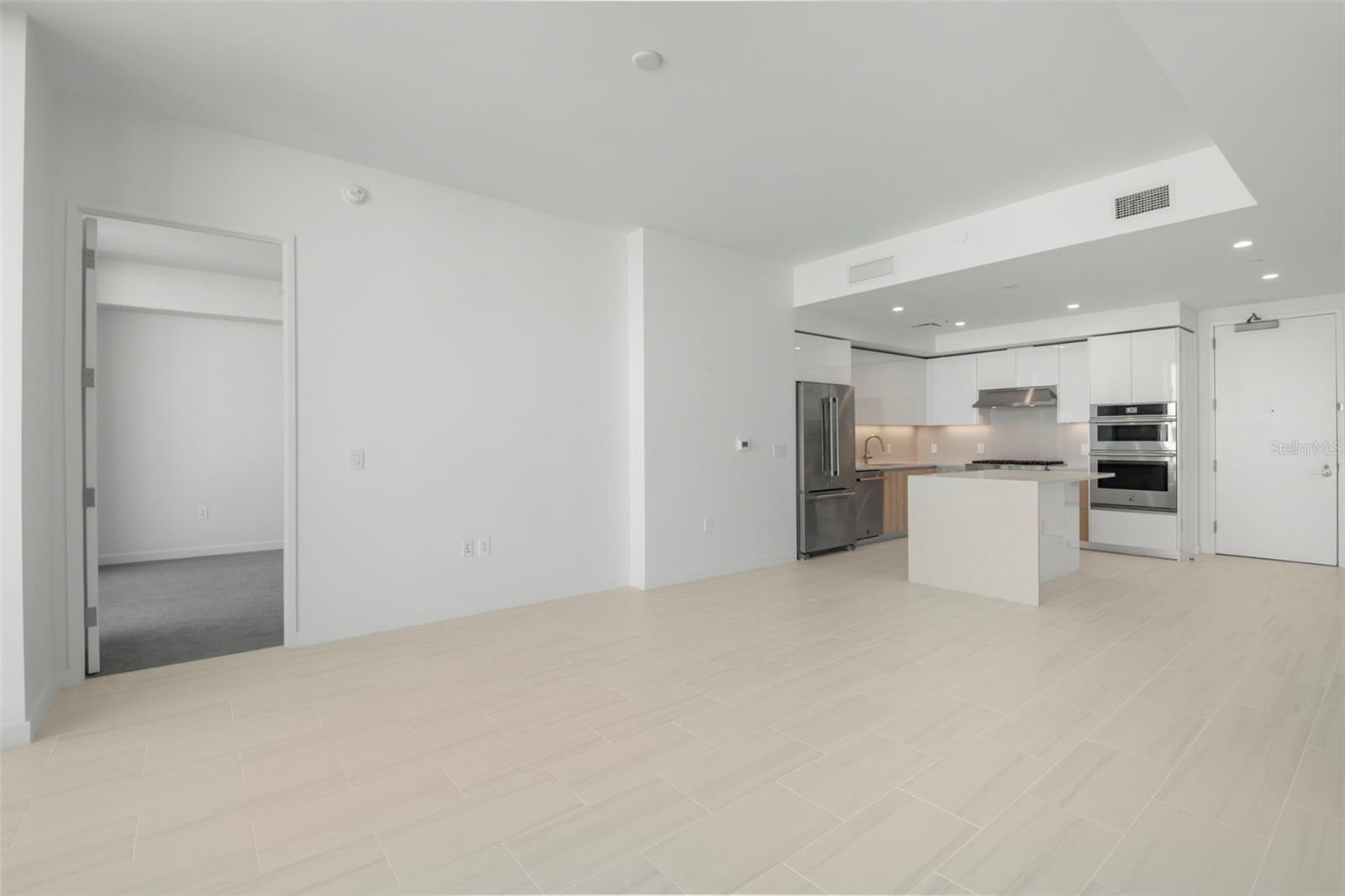 Image 19 of 63 For 400 Central Avenue 1709