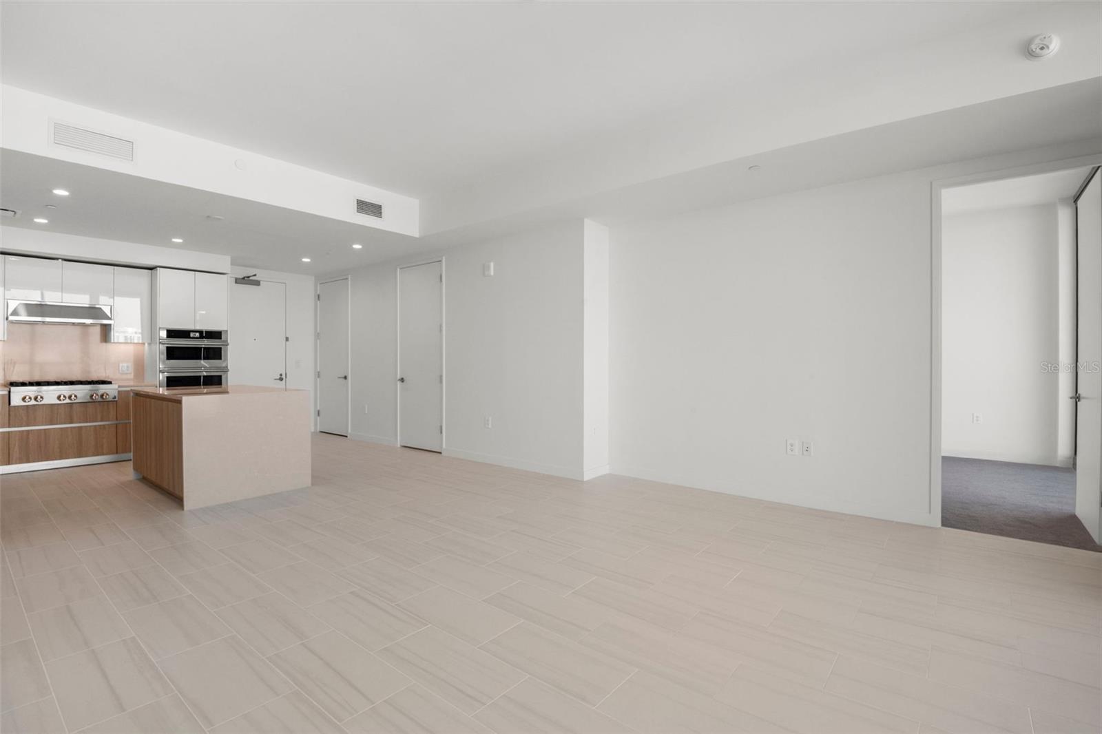 Image 20 of 63 For 400 Central Avenue 1709