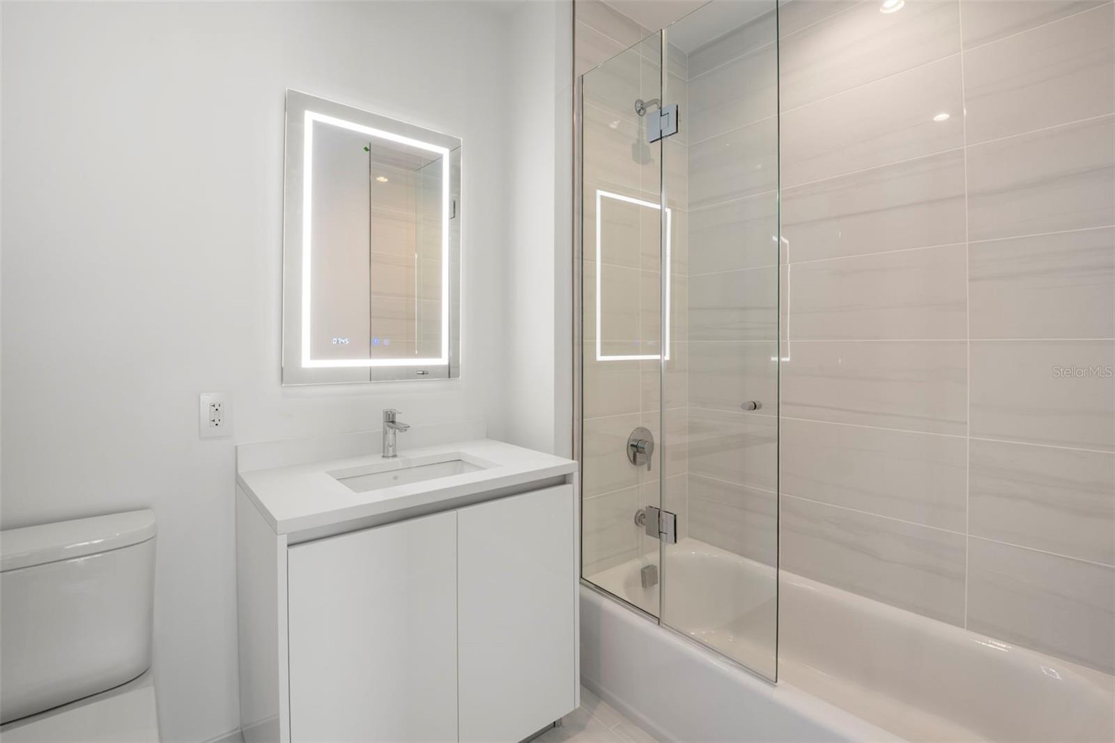 Image 22 of 63 For 400 Central Avenue 1709