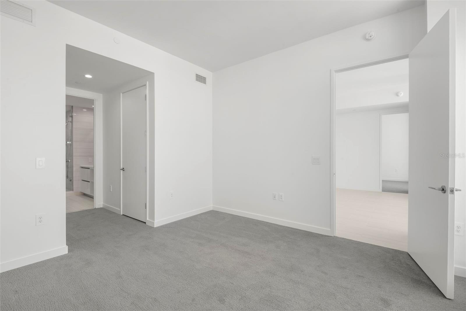 Image 26 of 63 For 400 Central Avenue 1709