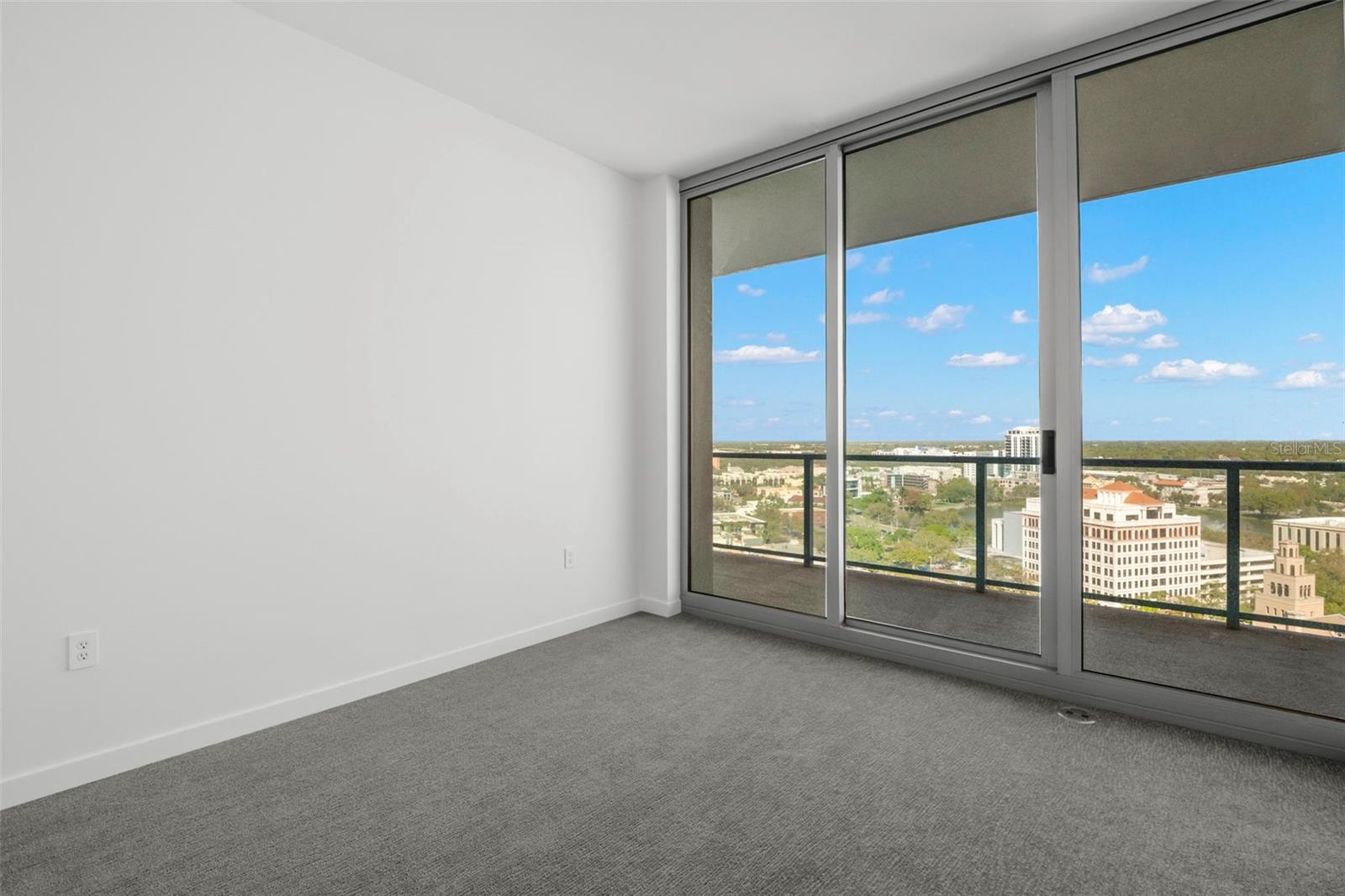 Image 31 of 63 For 400 Central Avenue 1709