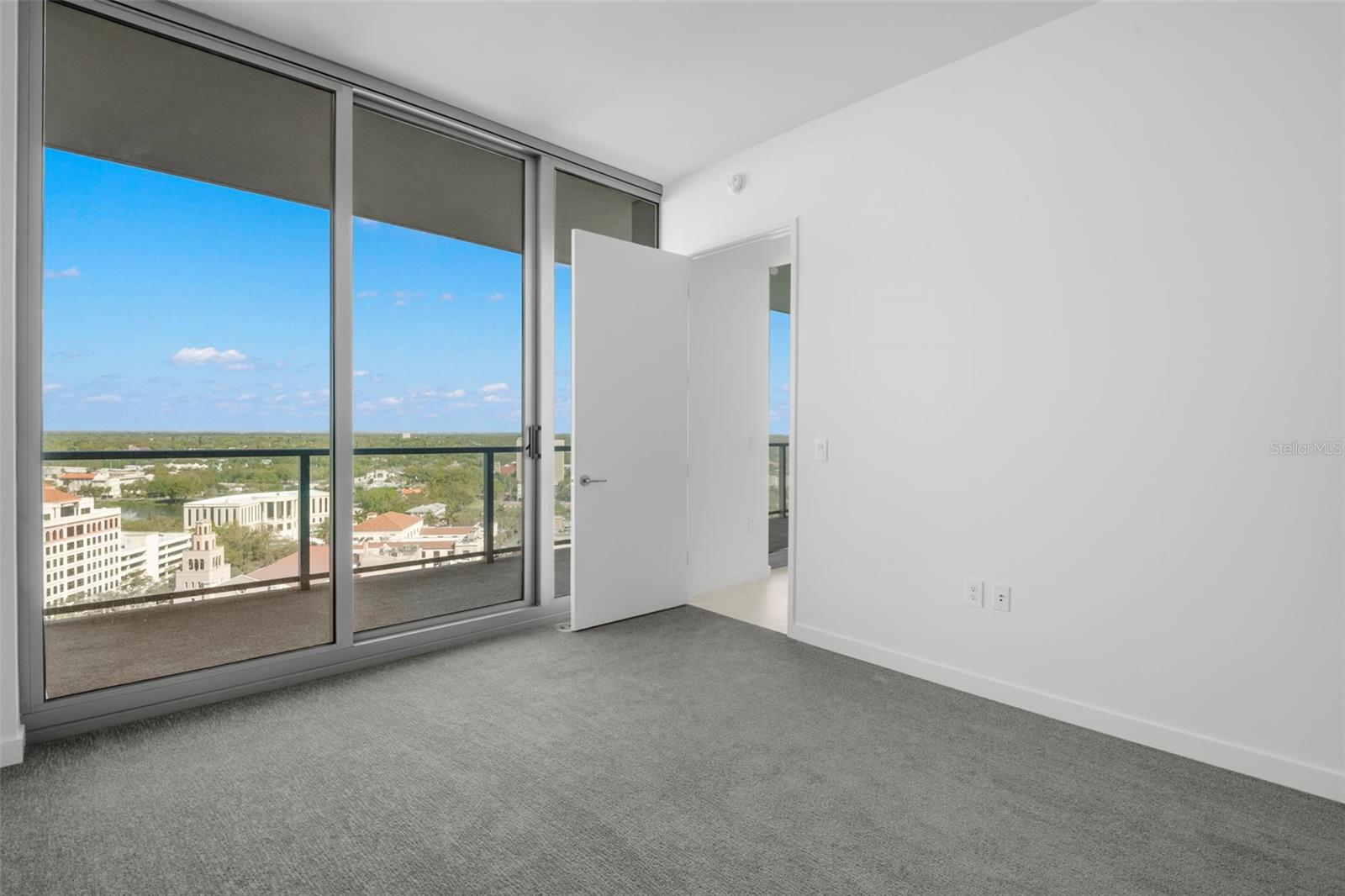 Image 35 of 63 For 400 Central Avenue 1709