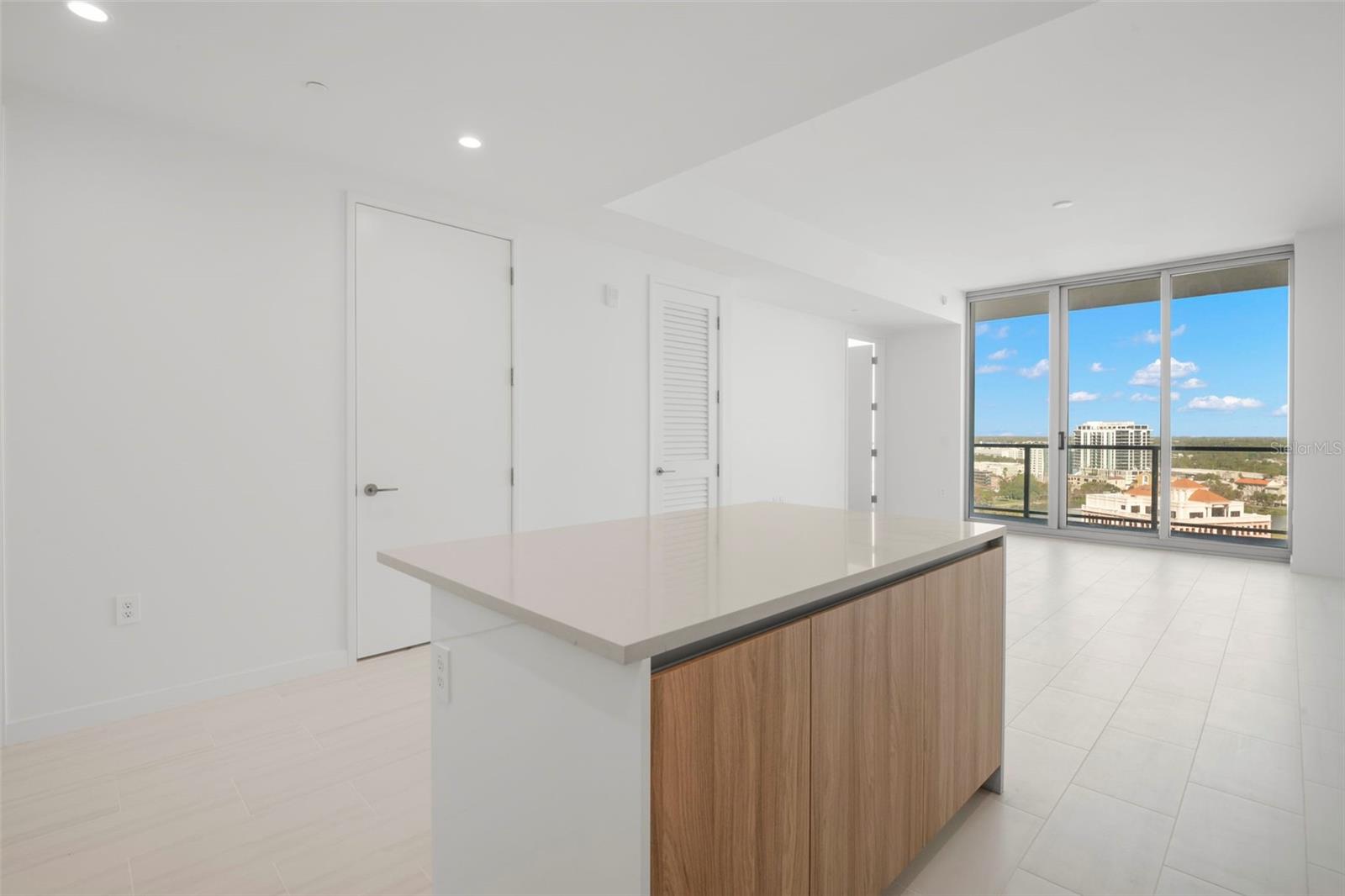 Image 7 of 63 For 400 Central Avenue 1709