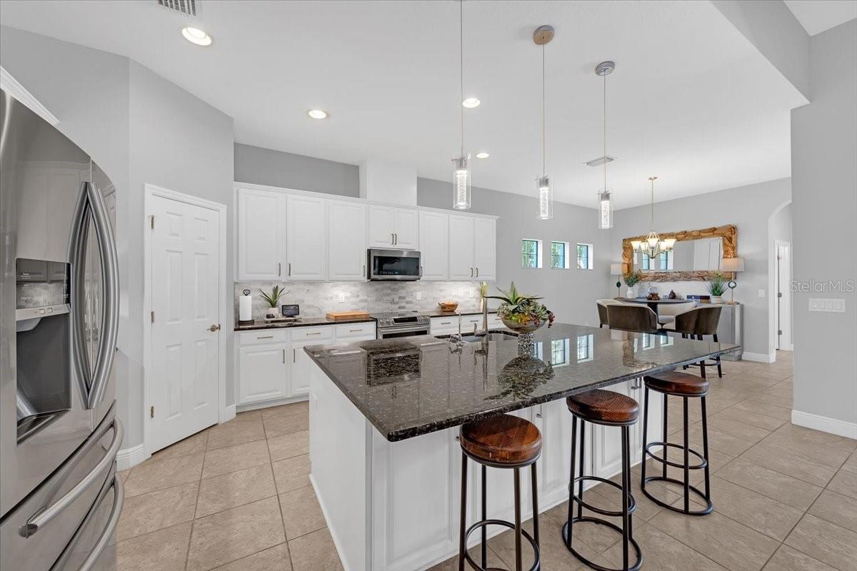 Image 11 of 38 For 13818 Moonstone Canyon Drive