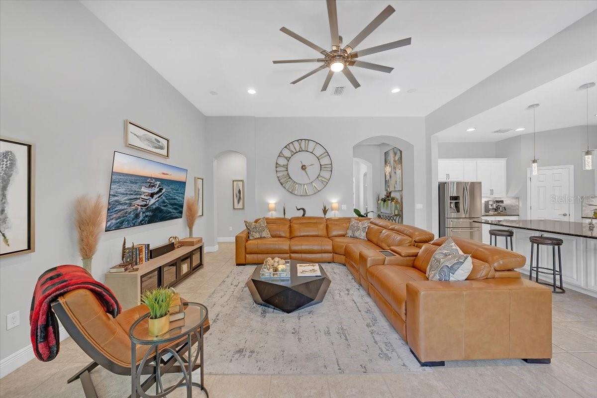 Image 16 of 38 For 13818 Moonstone Canyon Drive