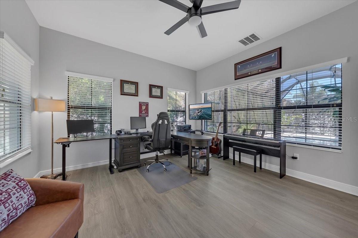 Image 25 of 38 For 13818 Moonstone Canyon Drive