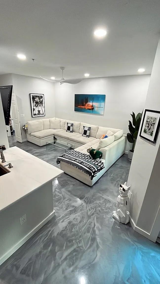 Image 2 of 28 For 1810 Palm Avenue 4107