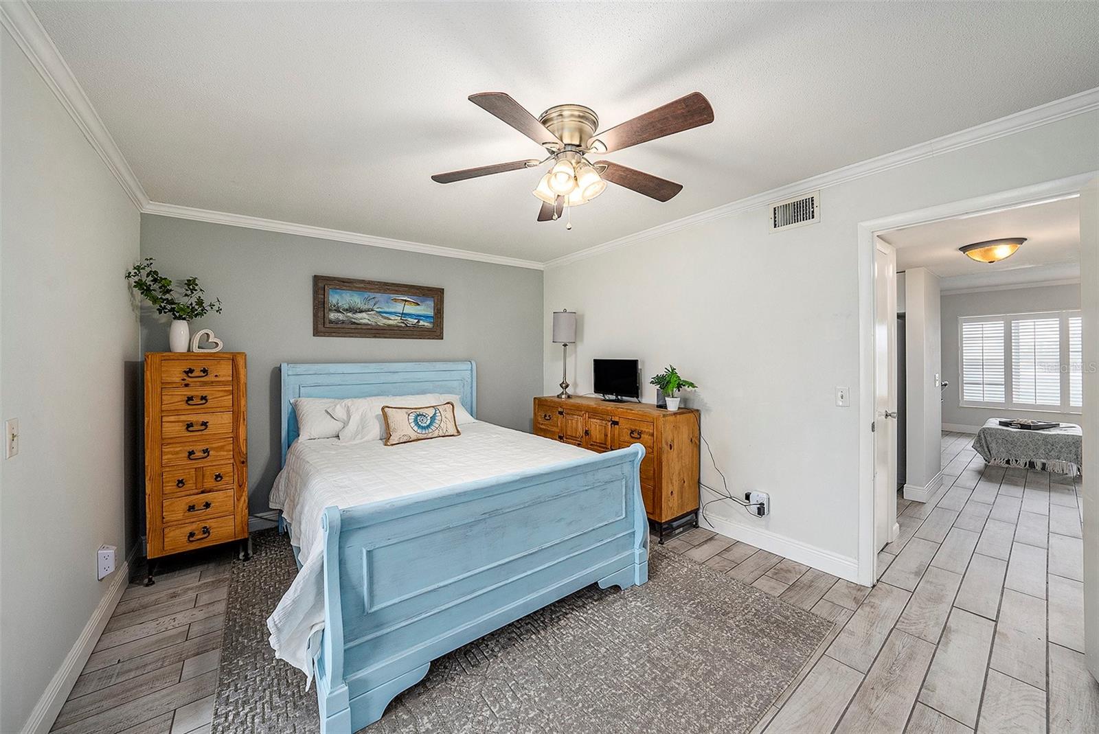 Image 18 of 31 For 2043 Denmark Street 65