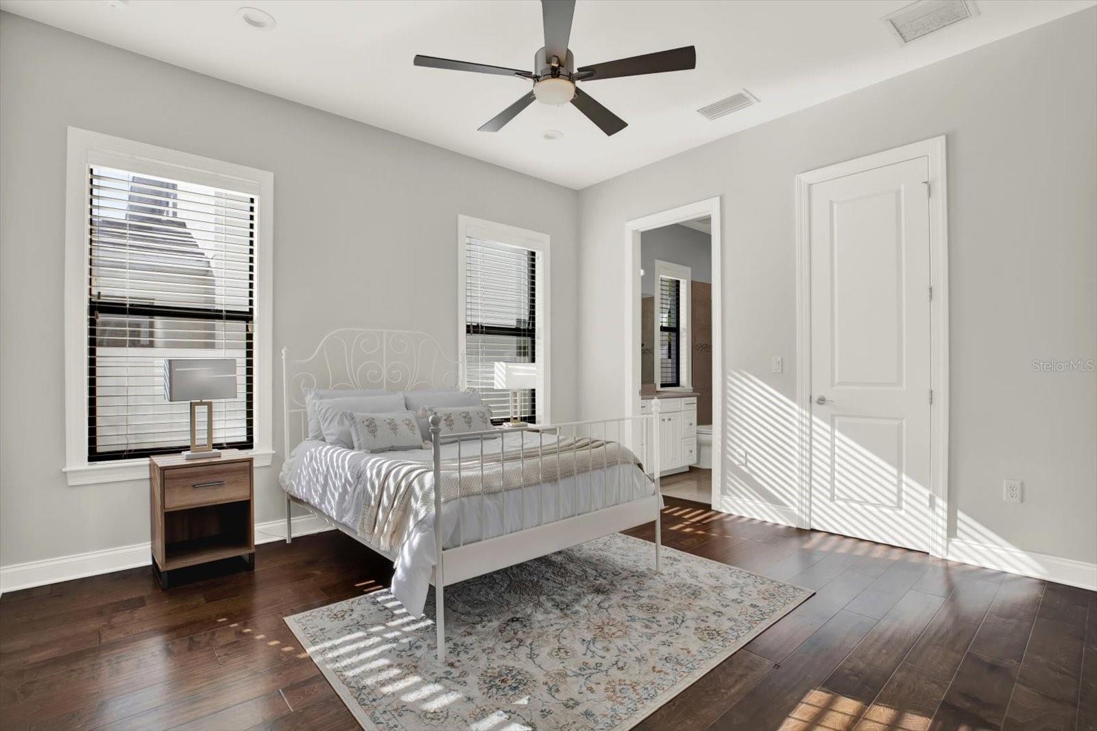 Image 18 of 51 For 3600 San Luis Street