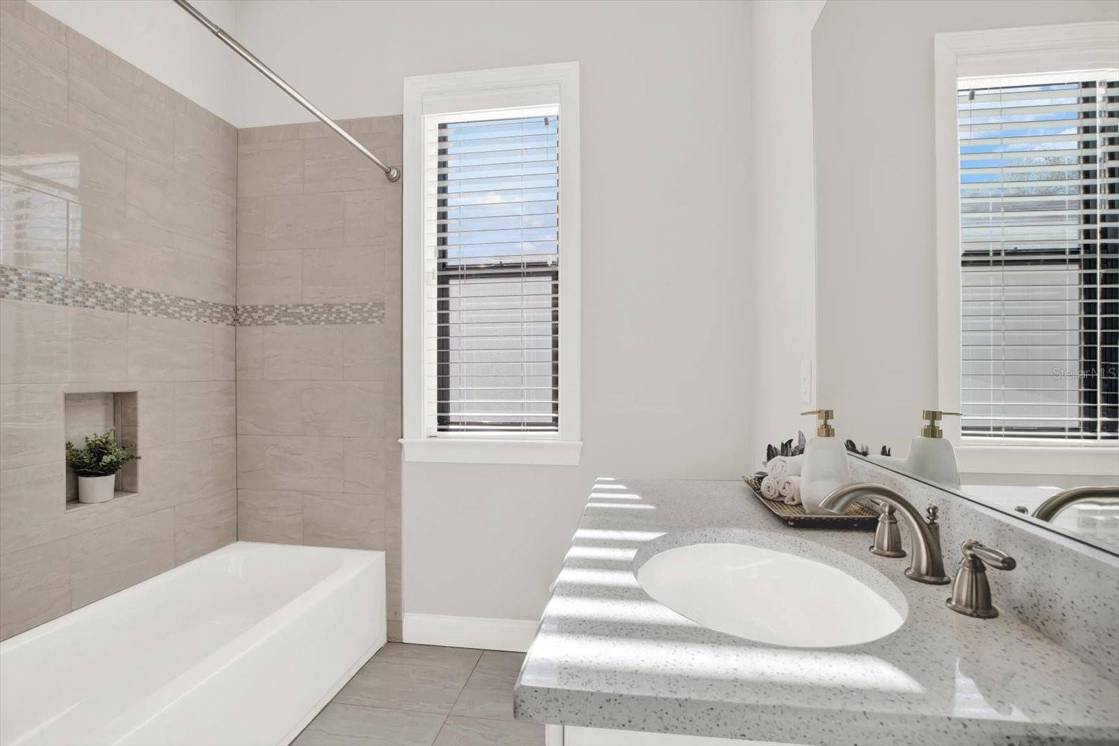 Image 32 of 51 For 3600 San Luis Street