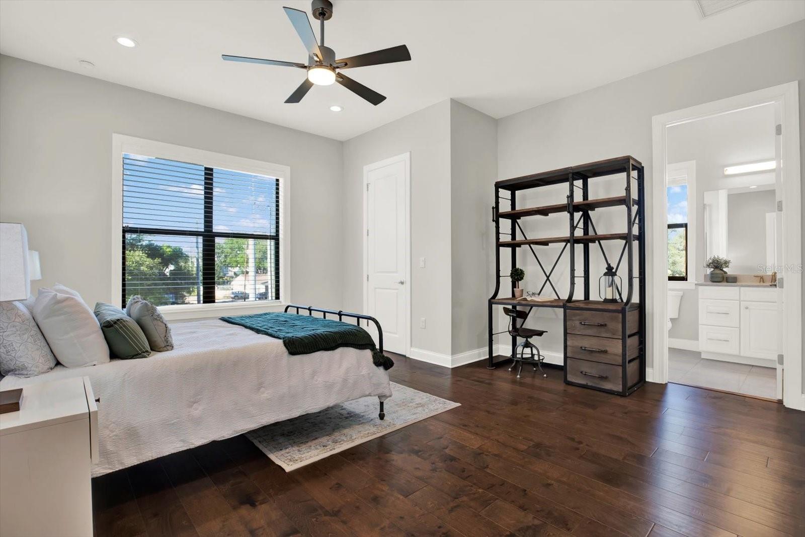 Image 43 of 51 For 3600 San Luis Street