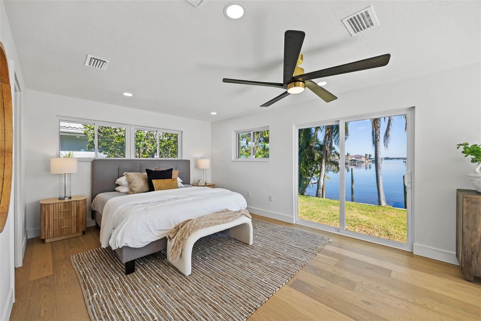 Image 18 of 42 For 475 Island Way