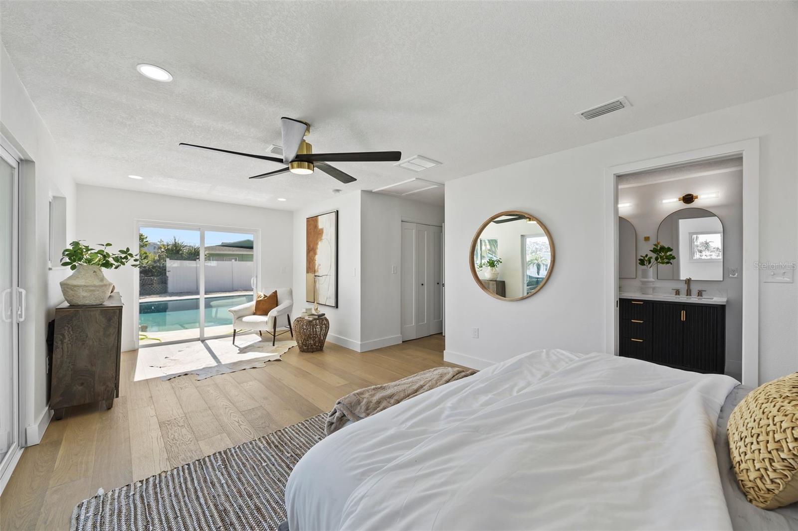 Image 19 of 42 For 475 Island Way