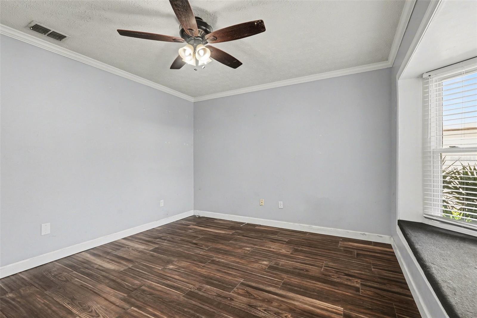 Image 10 of 32 For 1310 Country Elm Court