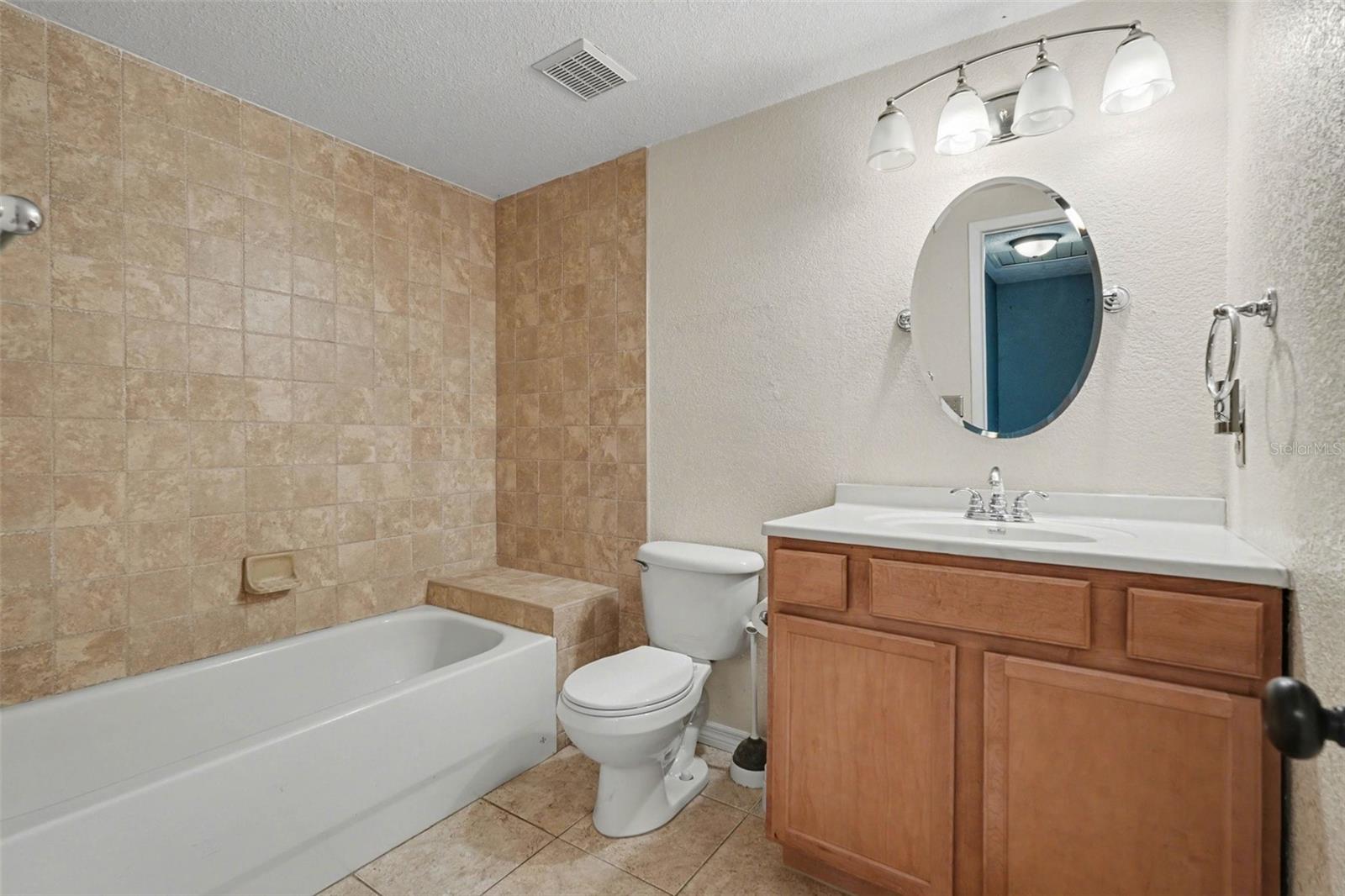 Image 14 of 32 For 1310 Country Elm Court