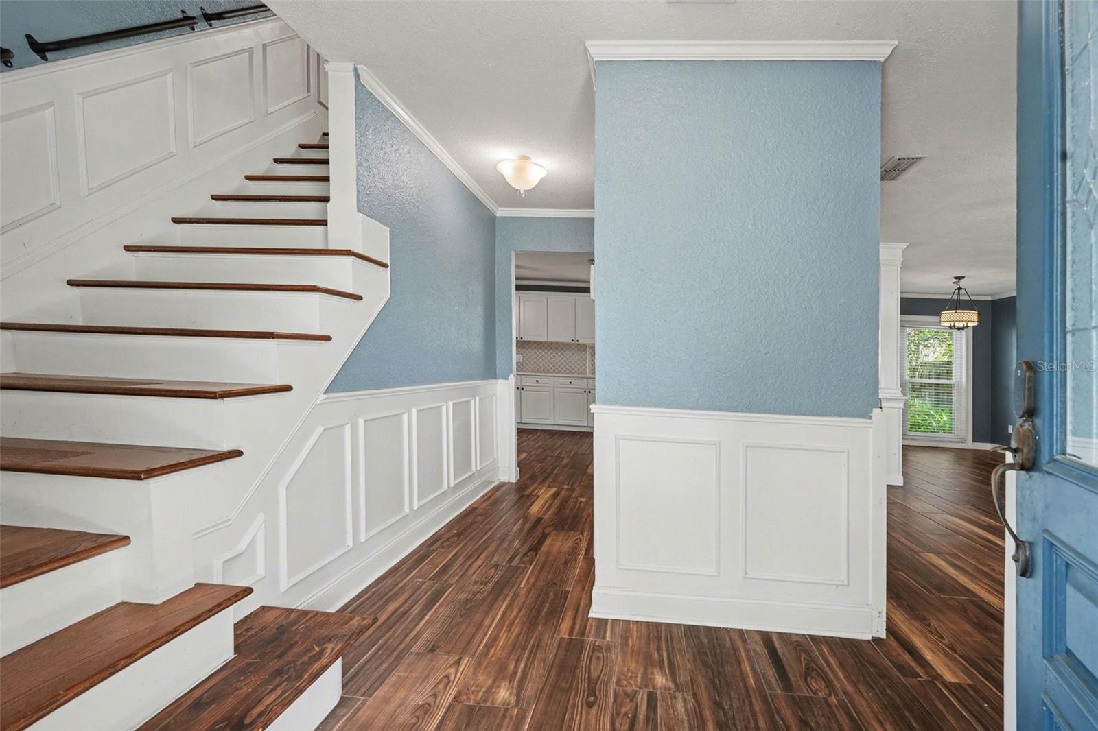 Image 3 of 32 For 1310 Country Elm Court