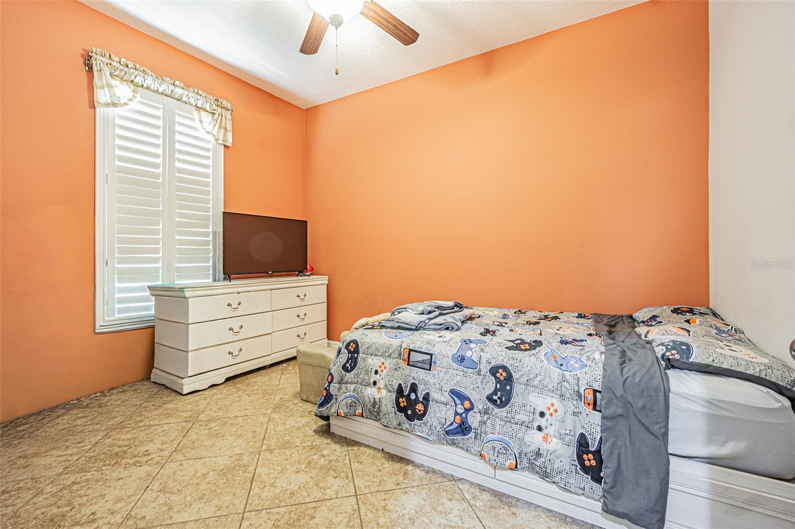 Listing photo id 10 for 10627 Scenic Hollow Drive