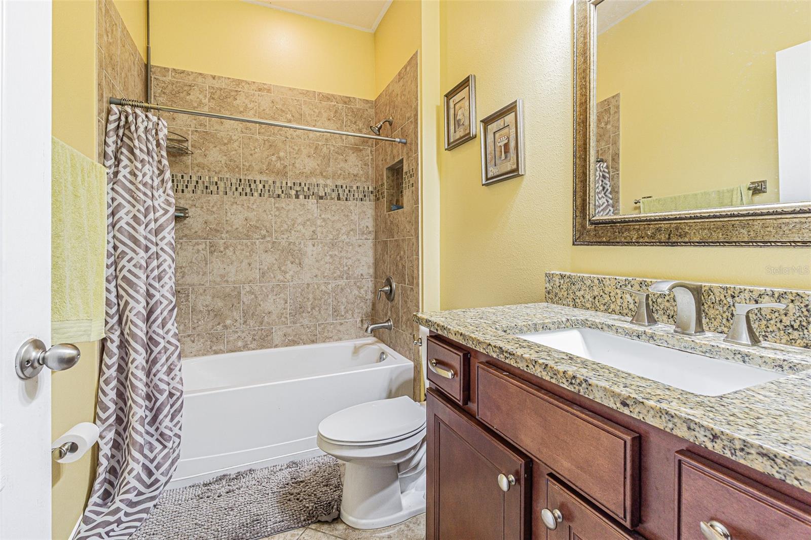 Listing photo id 16 for 10627 Scenic Hollow Drive