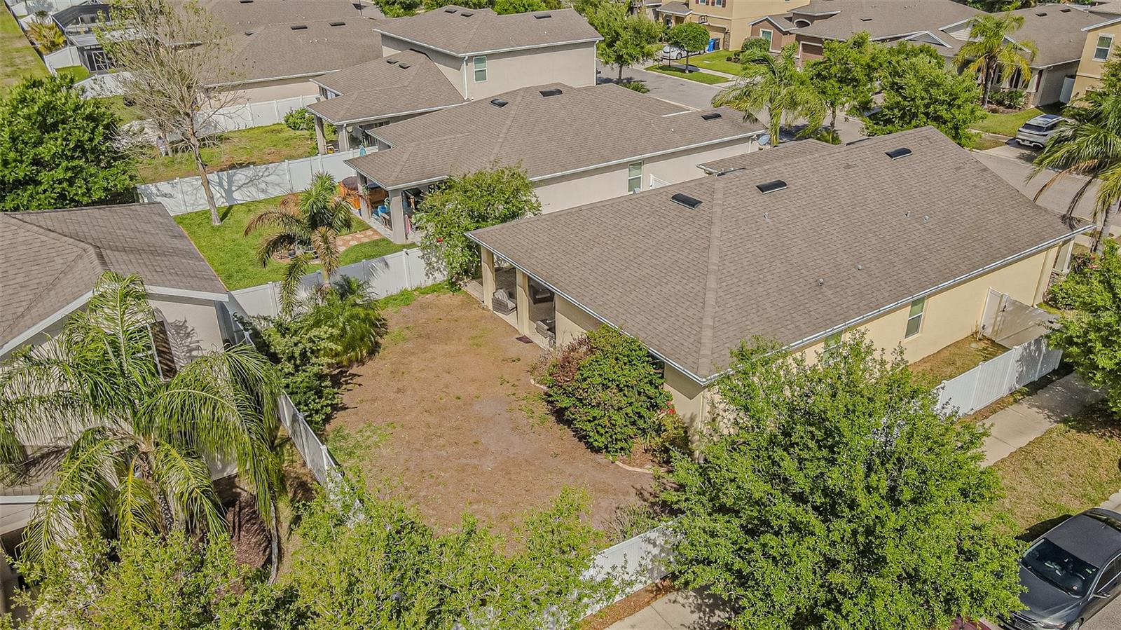 Listing photo id 22 for 10627 Scenic Hollow Drive