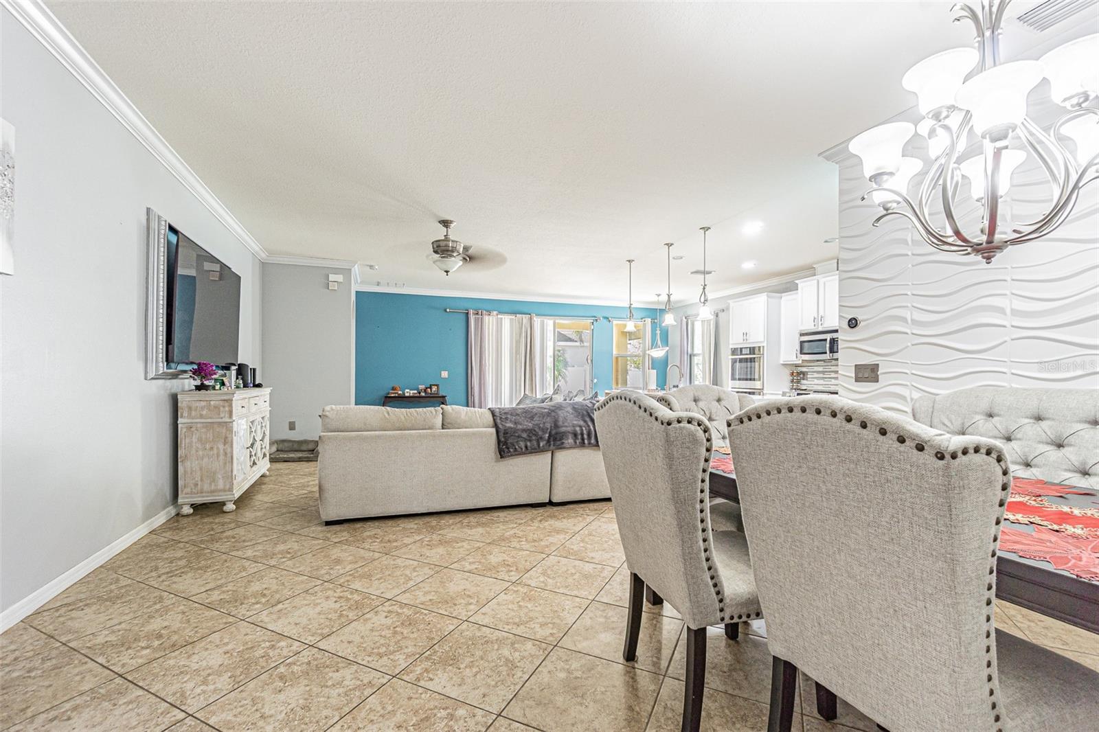 Listing photo id 6 for 10627 Scenic Hollow Drive