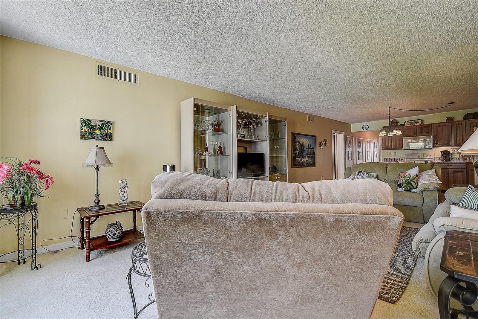 Image 11 of 29 For 6363 Gulf Winds Drive 327