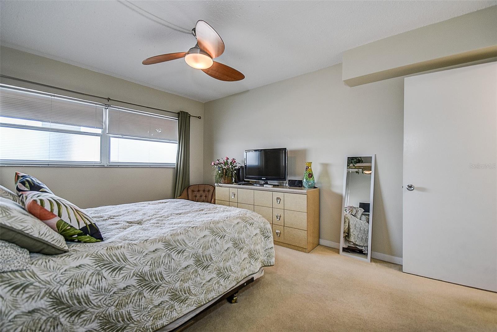 Image 15 of 29 For 6363 Gulf Winds Drive 327