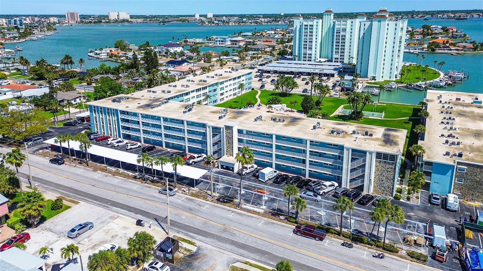 Image 25 of 29 For 6363 Gulf Winds Drive 327