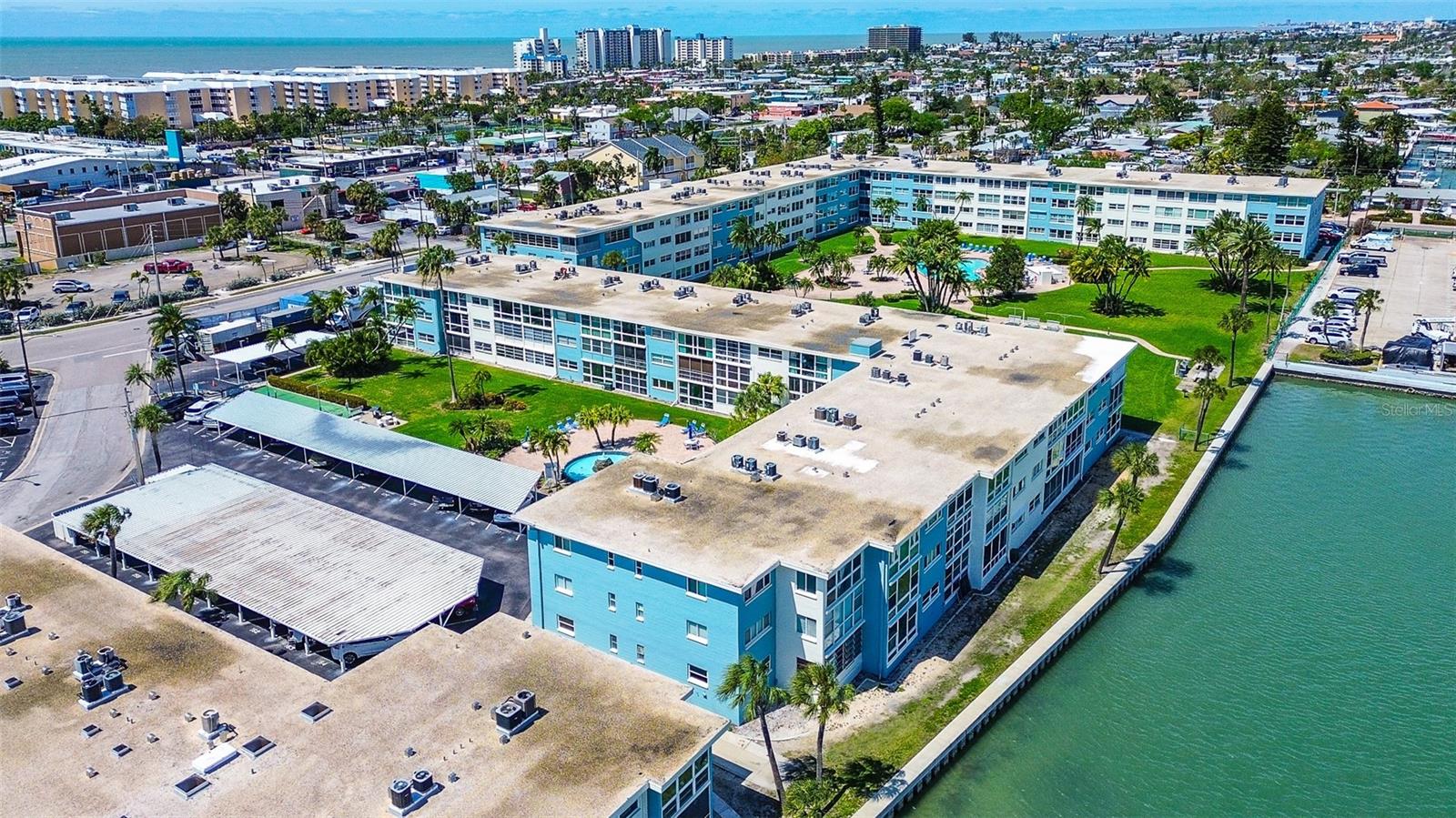 Image 27 of 29 For 6363 Gulf Winds Drive 327