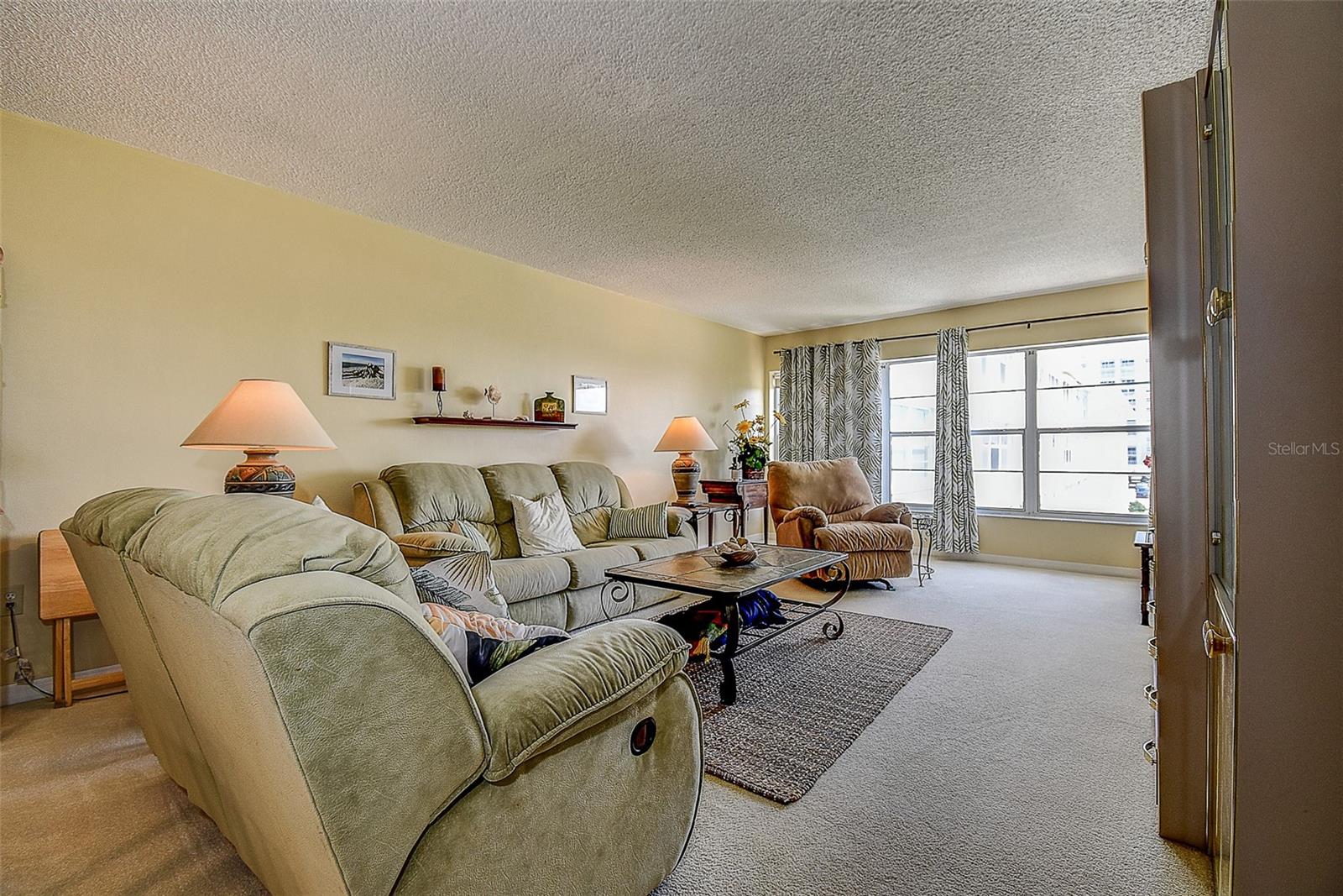 Image 9 of 29 For 6363 Gulf Winds Drive 327