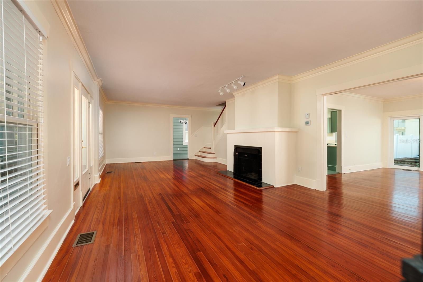 Image 10 of 46 For 756 17th Avenue Ne