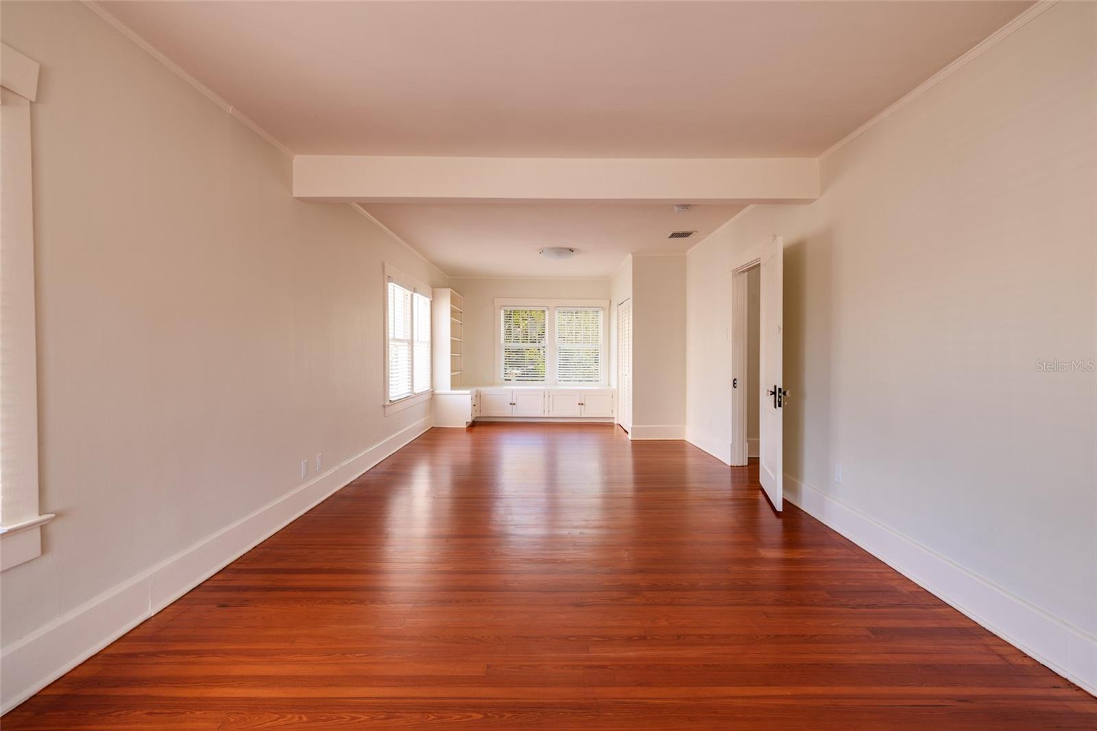 Image 22 of 46 For 756 17th Avenue Ne