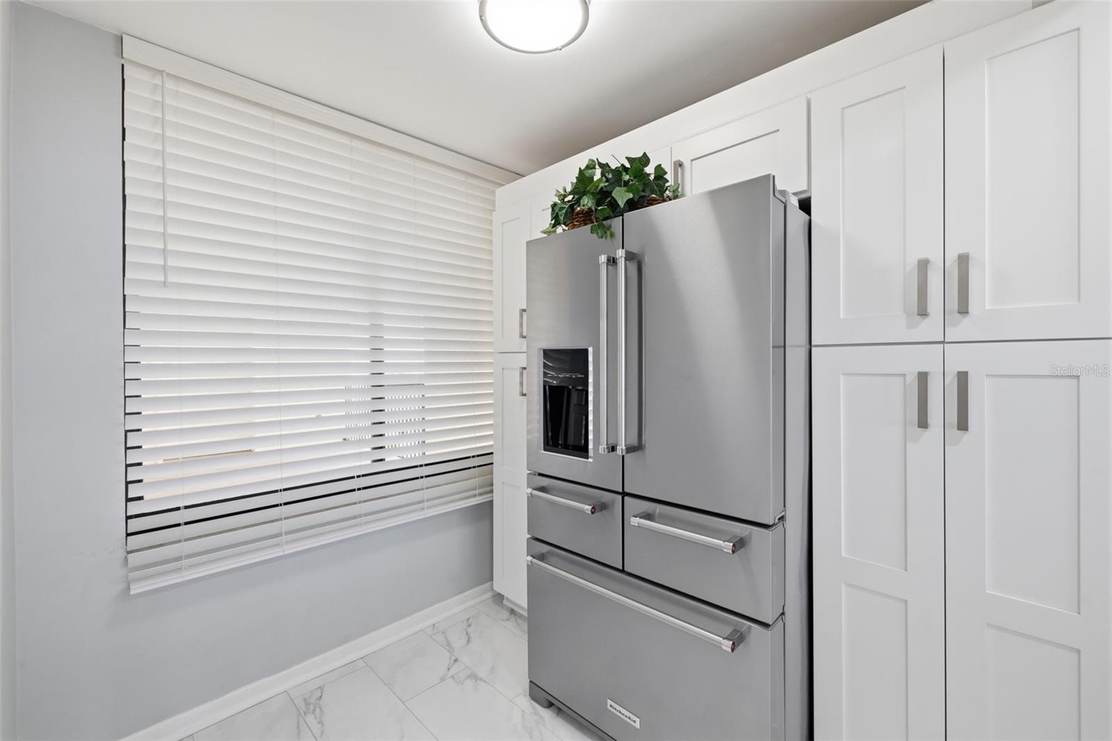 Image 23 of 59 For 9495 Blind Pass Road 905