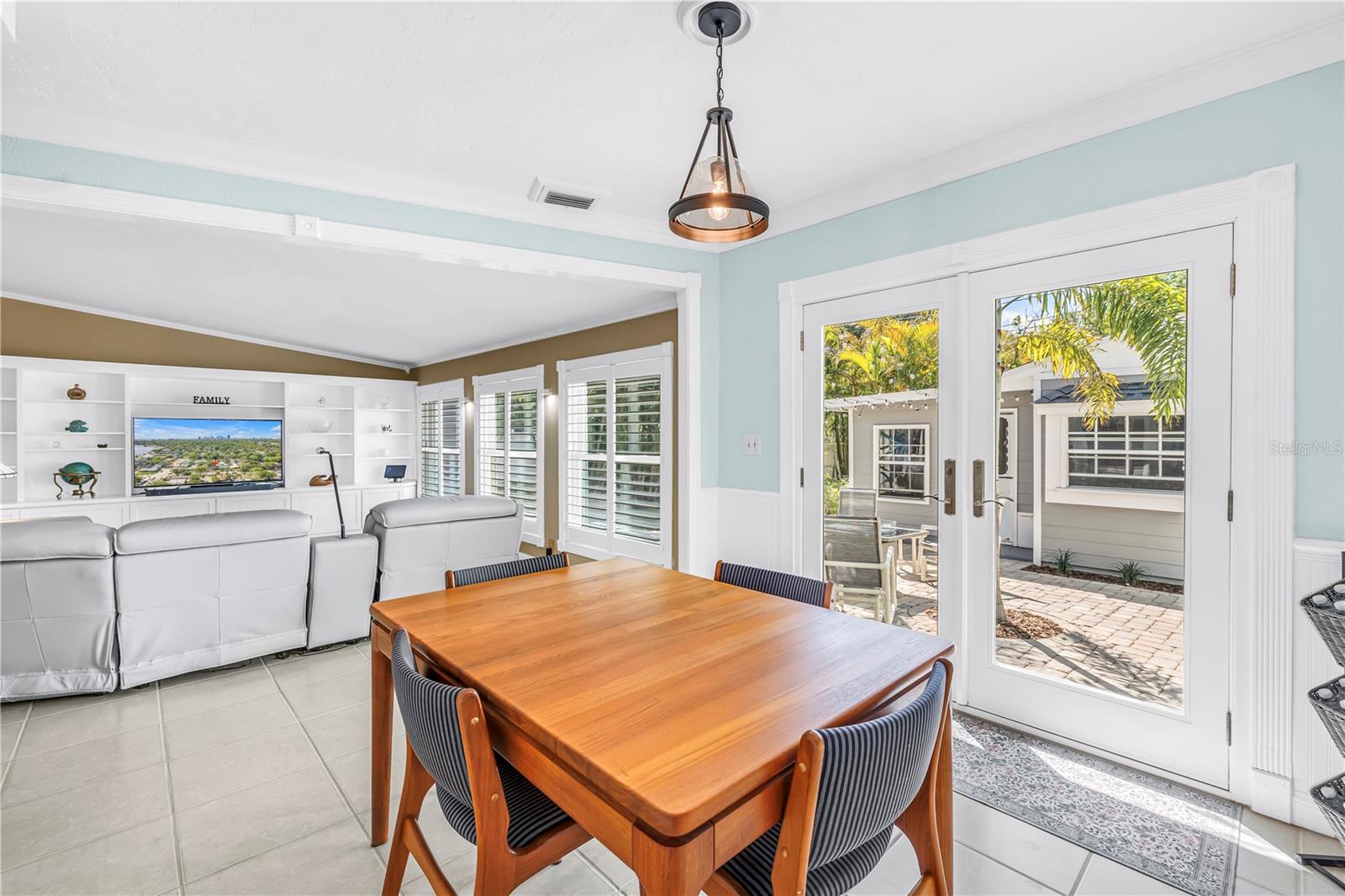 Image 11 of 38 For 126 30th Avenue N