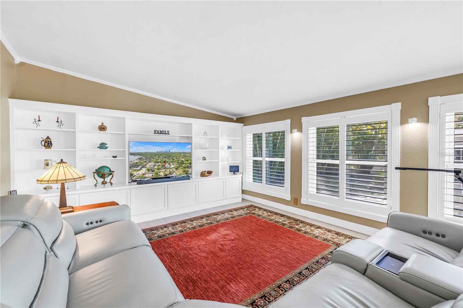 Image 12 of 38 For 126 30th Avenue N