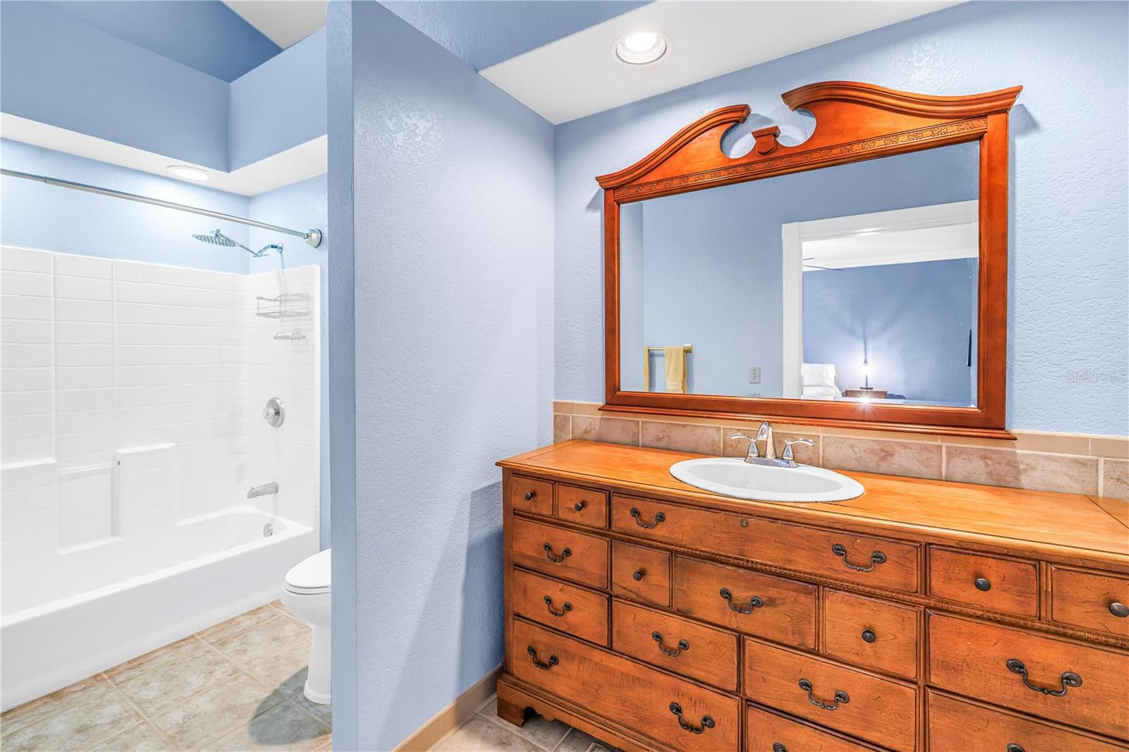 Image 18 of 38 For 126 30th Avenue N